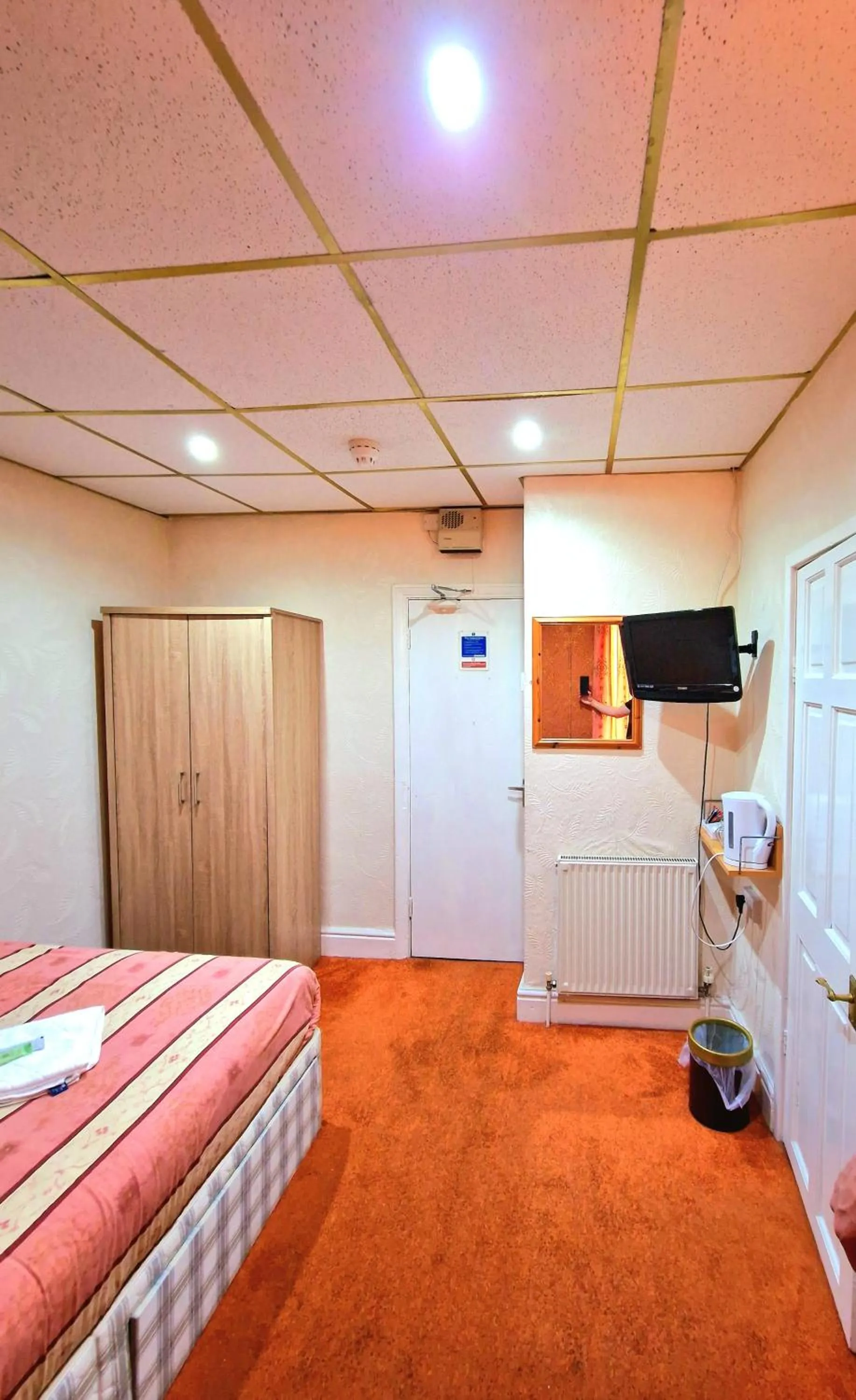 Bedroom, Bed in The Albany hotel