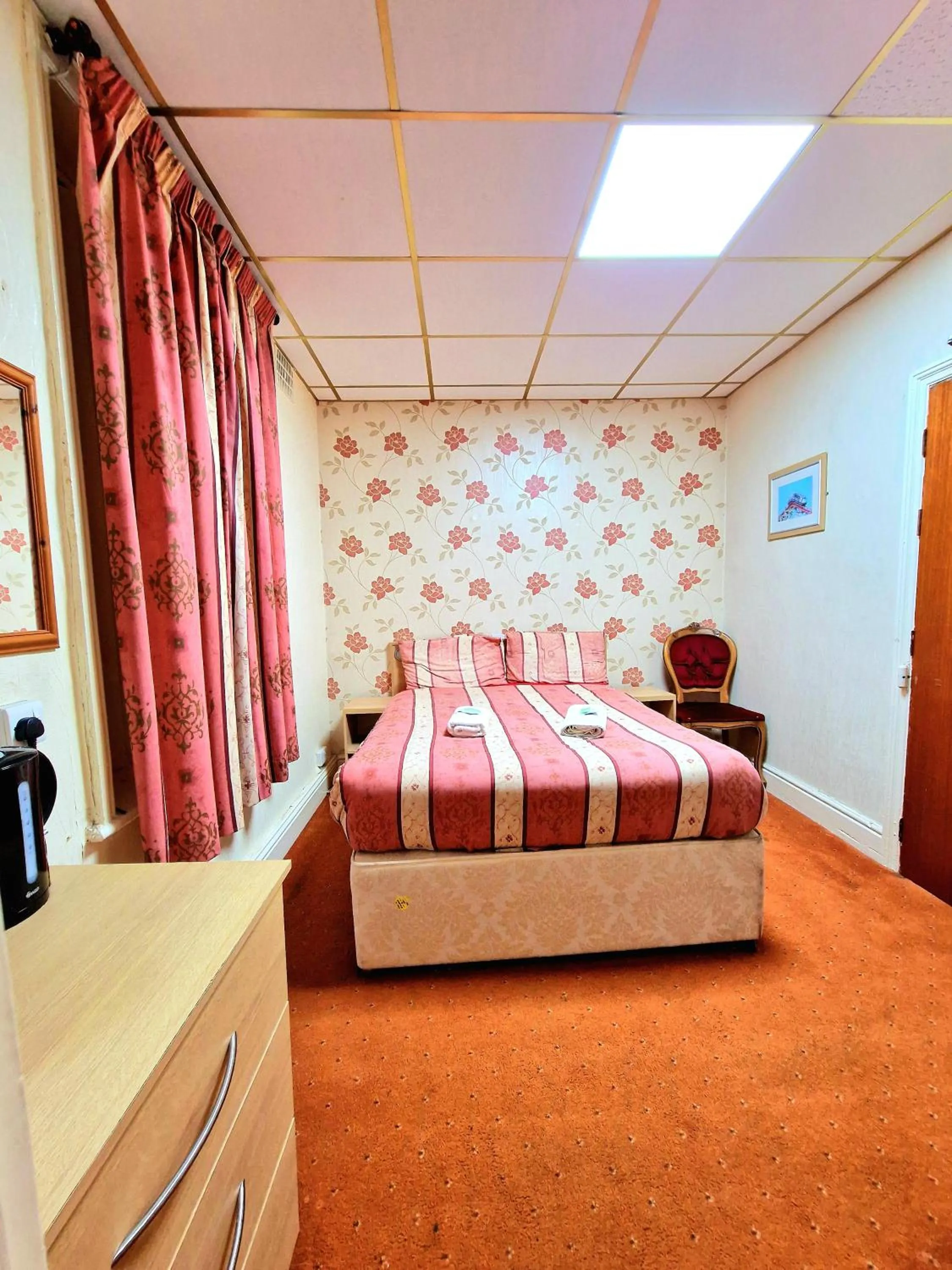 Bedroom, Bed in The Albany hotel