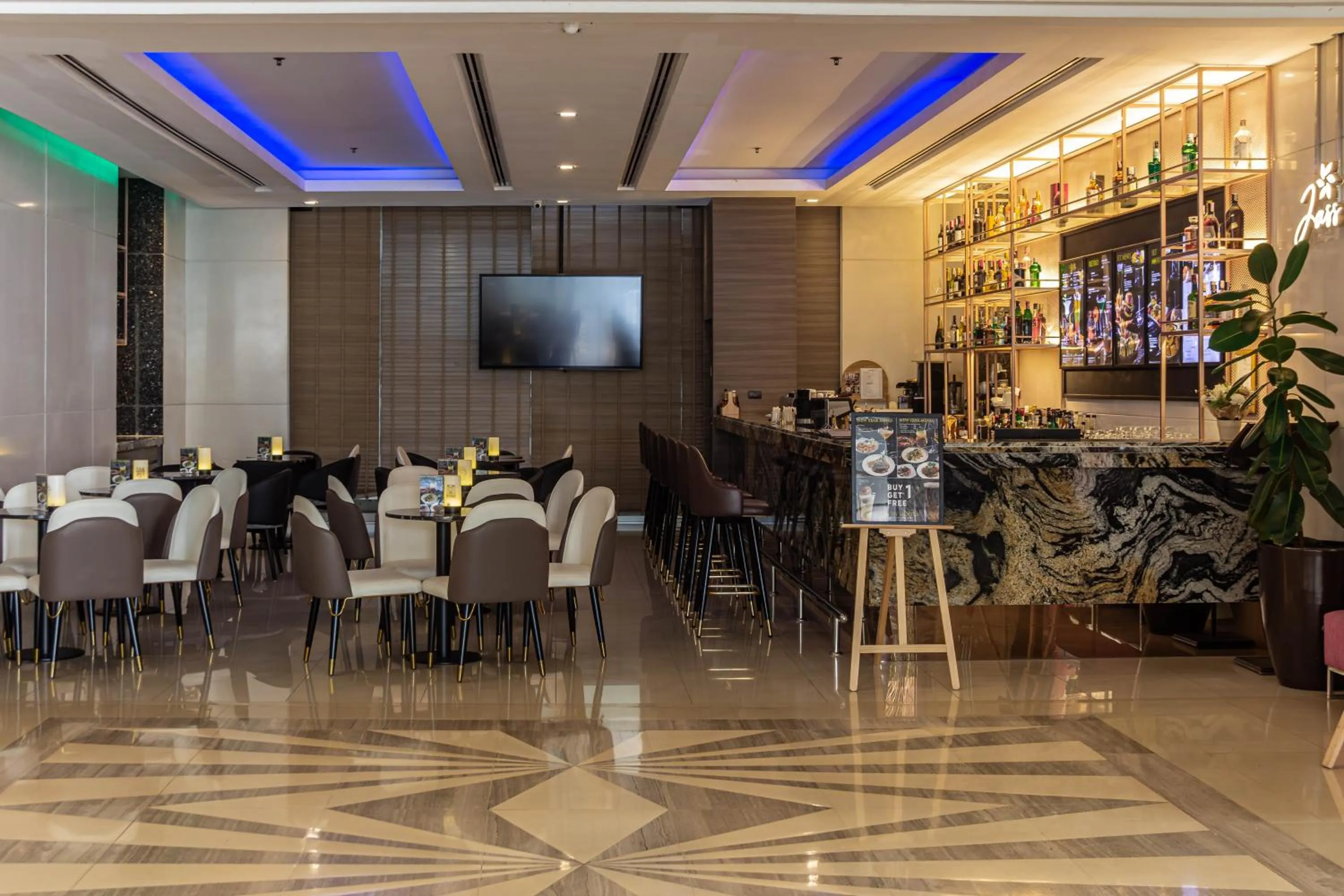 Restaurant/places to eat in Jasmine Grande Residence