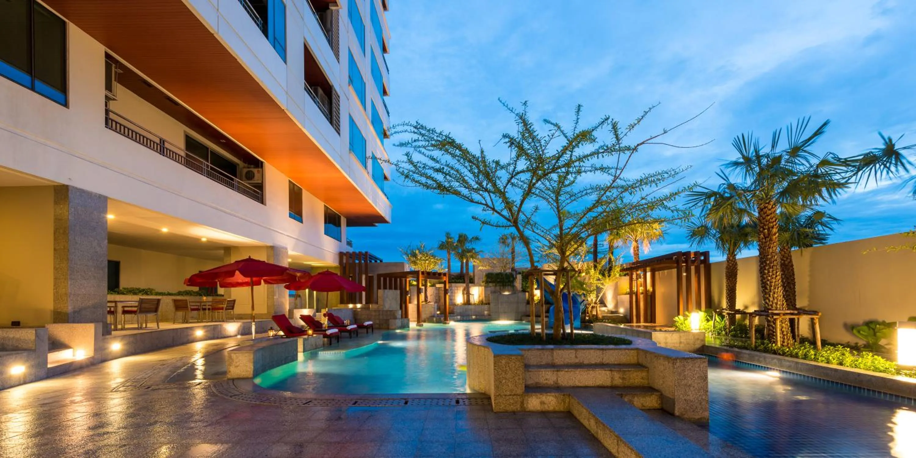 Night in Jasmine Grande Residence