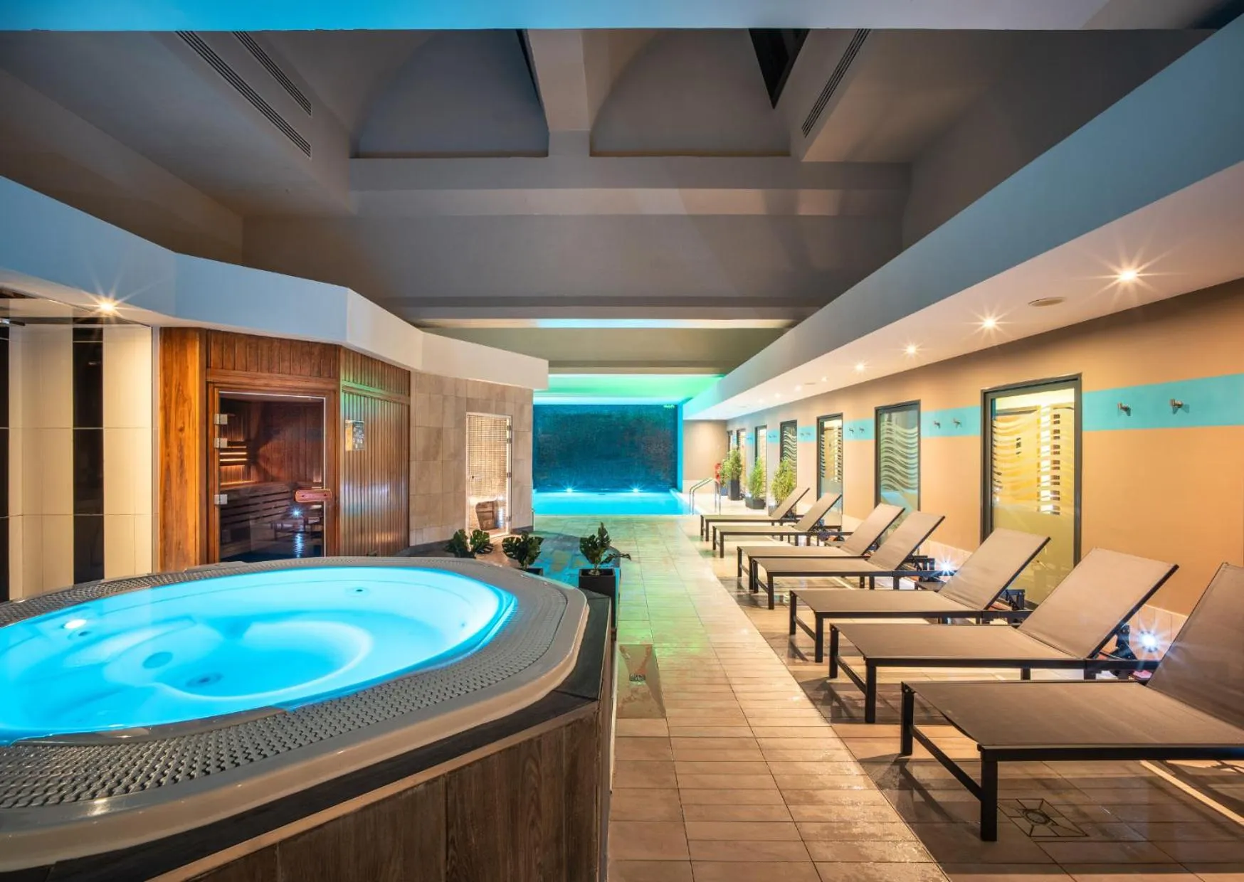 Swimming pool in Hotel Spa Le Pasino