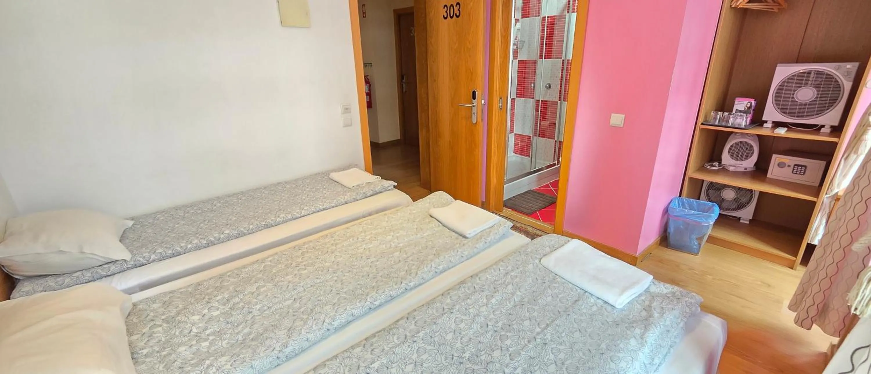 Bed in Baixa GuestHouse