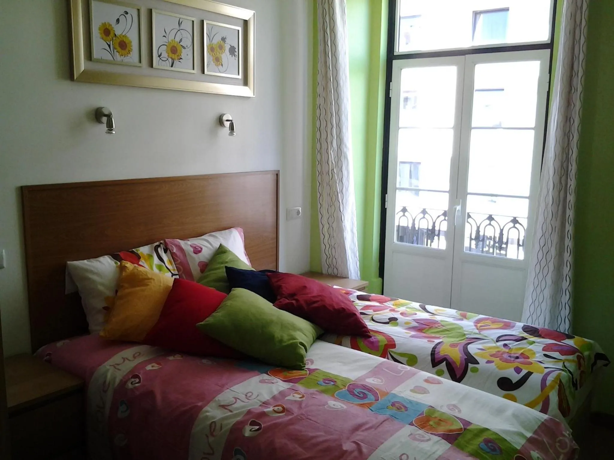 Bedroom, Bed in Baixa GuestHouse