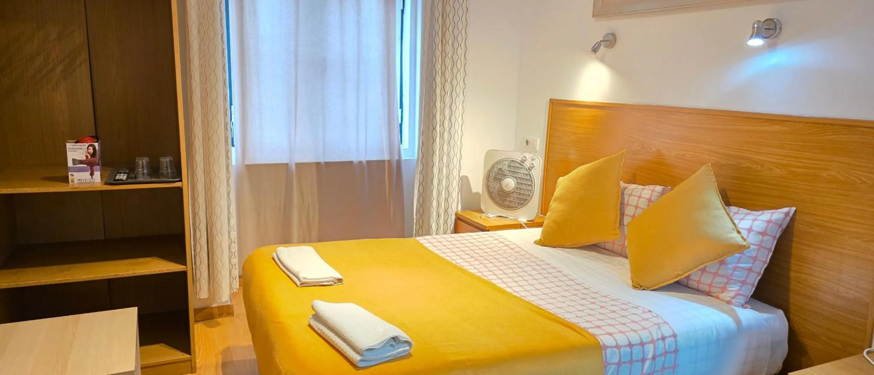 Bed in Baixa GuestHouse