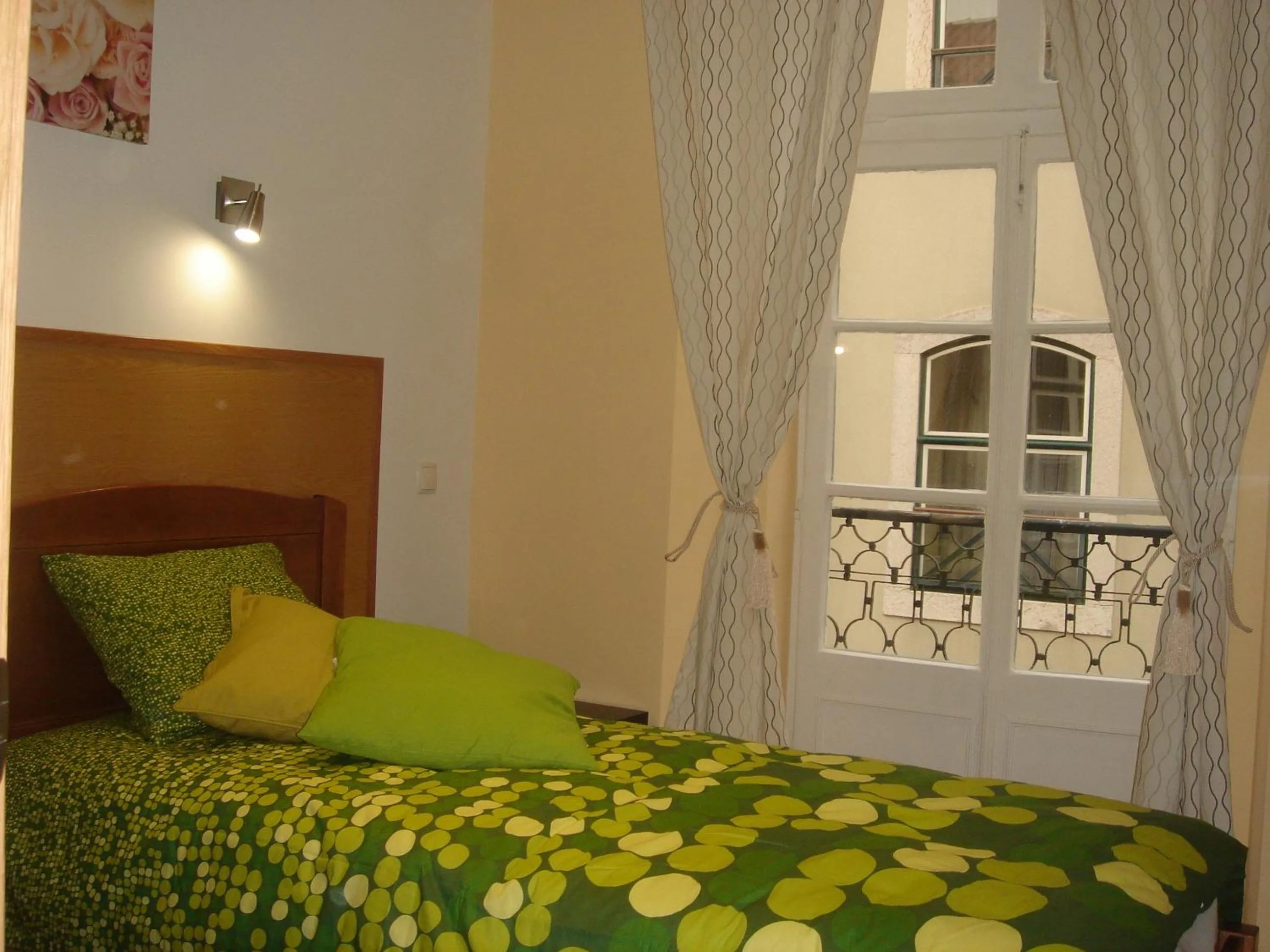 Bedroom, Bed in Baixa GuestHouse