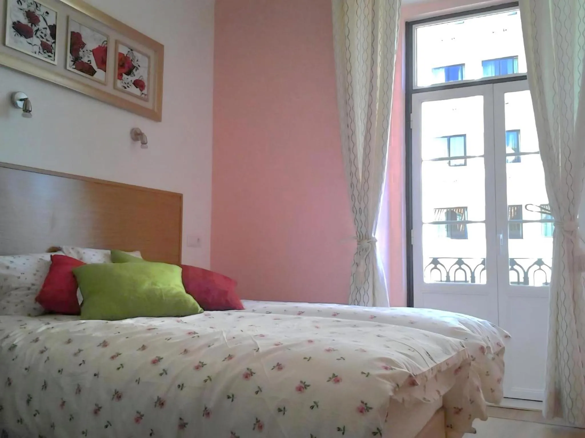 Bed in Baixa GuestHouse