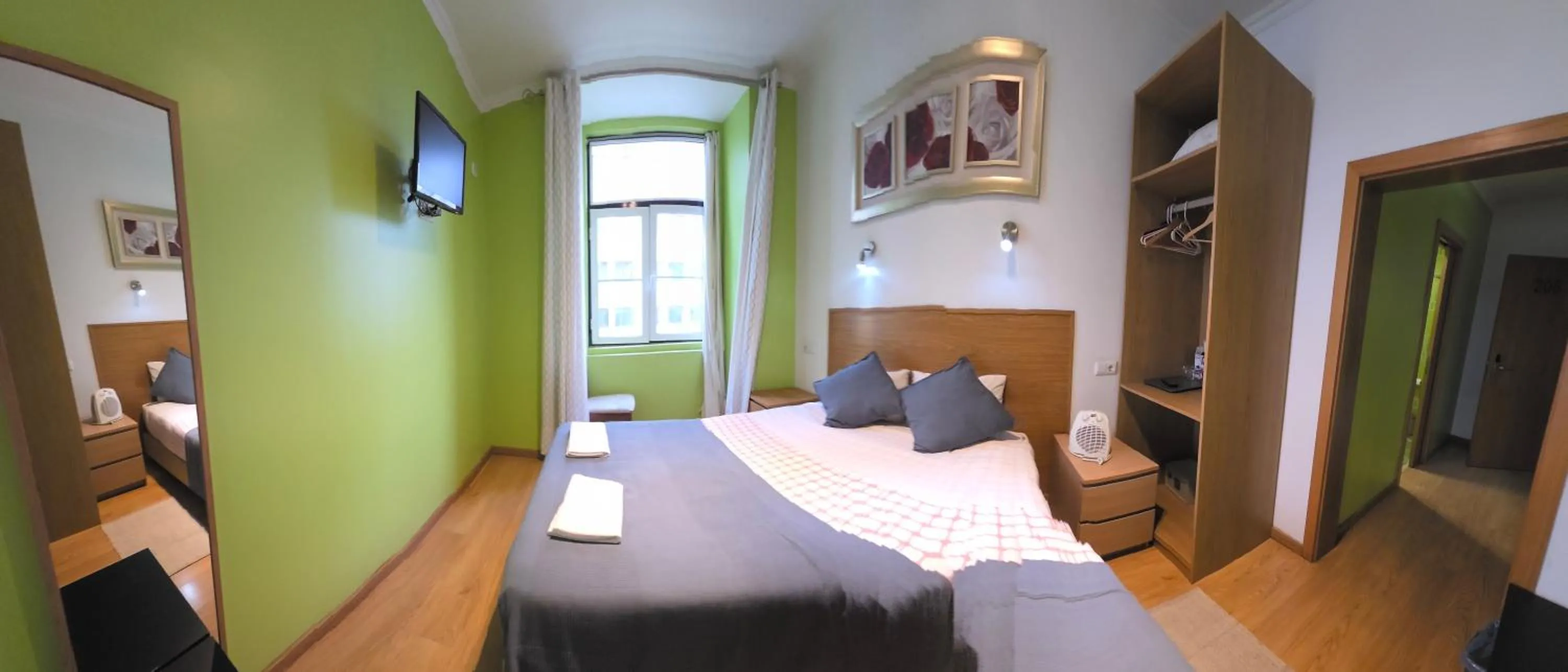 Bed in Baixa GuestHouse