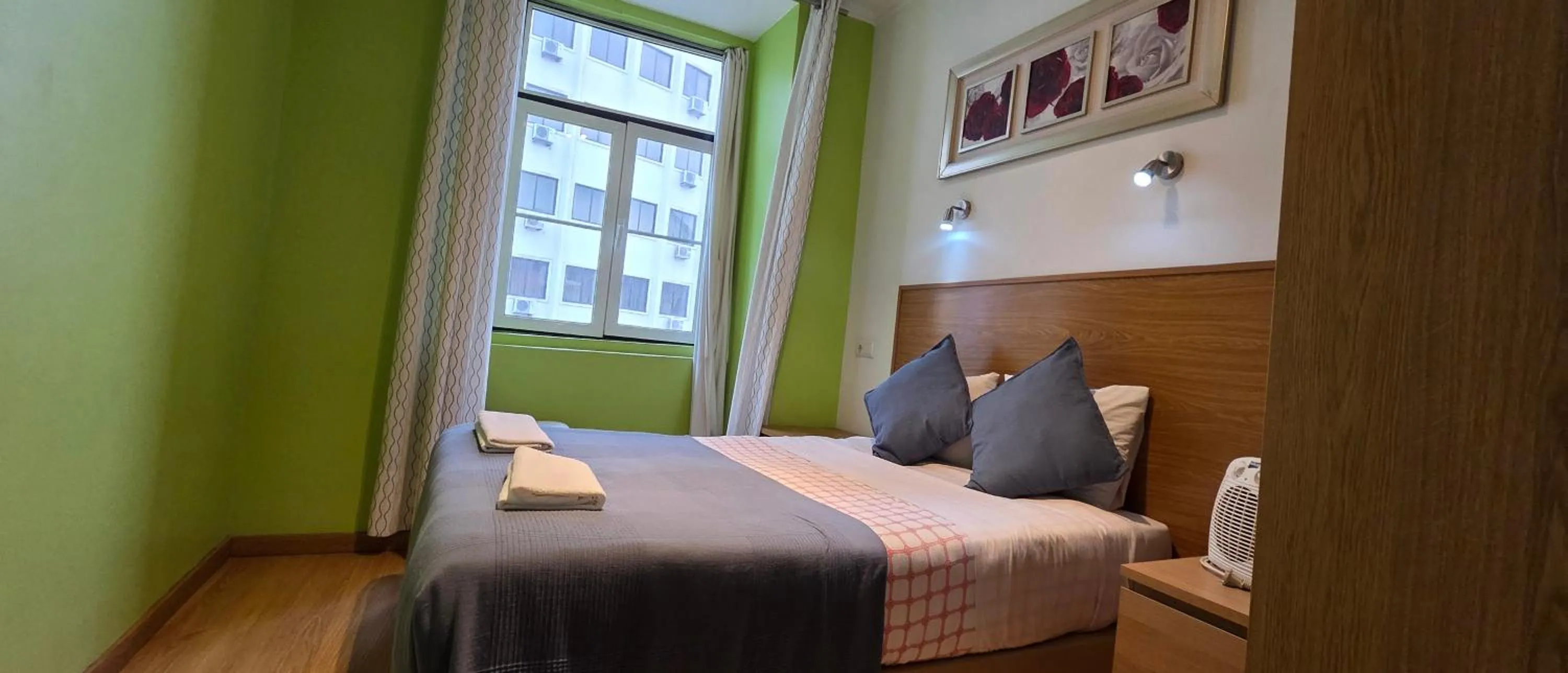 Bed in Baixa GuestHouse