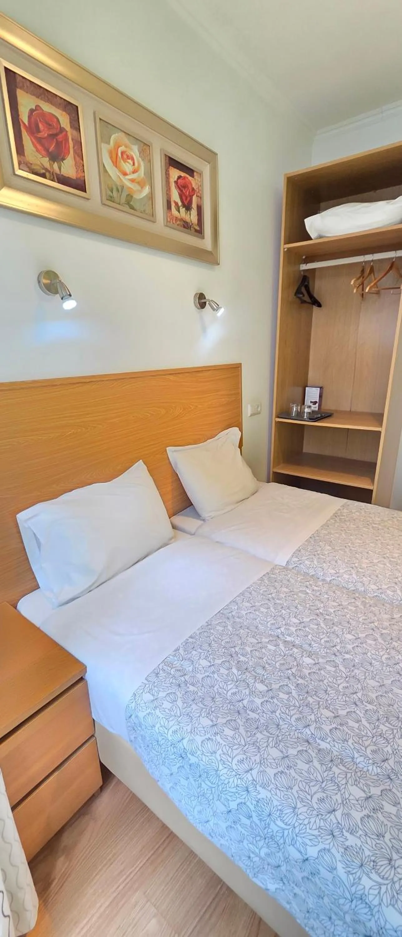 Bed in Baixa GuestHouse