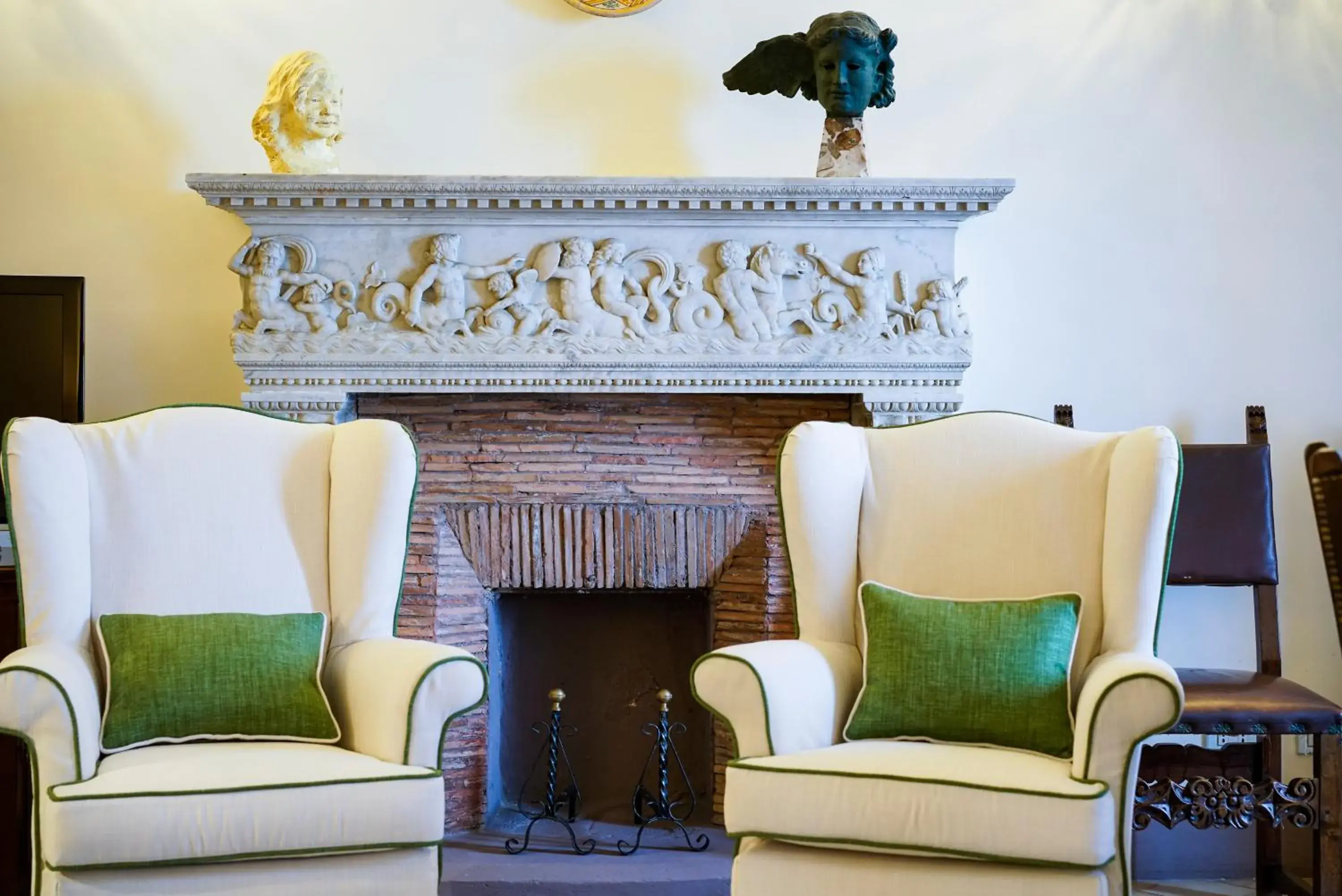 Photo of the whole room in Hotel Villa Cimbrone Photo of the whole room in Hotel Villa Cimbrone