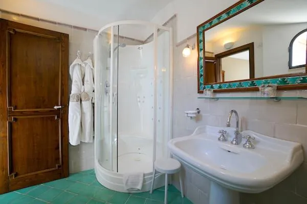Shower in Hotel Villa Cimbrone