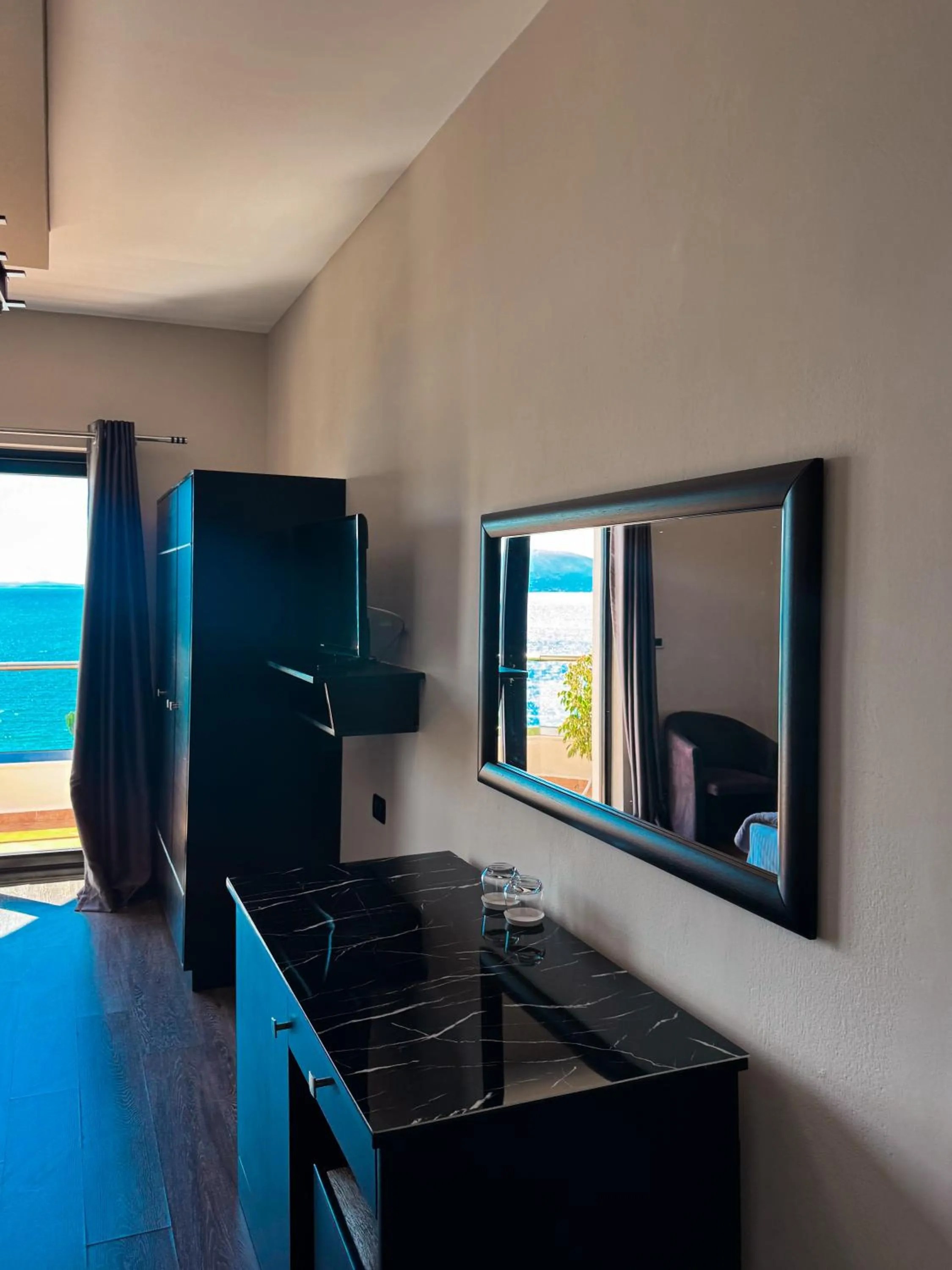 TV and multimedia in New Heaven Hotel