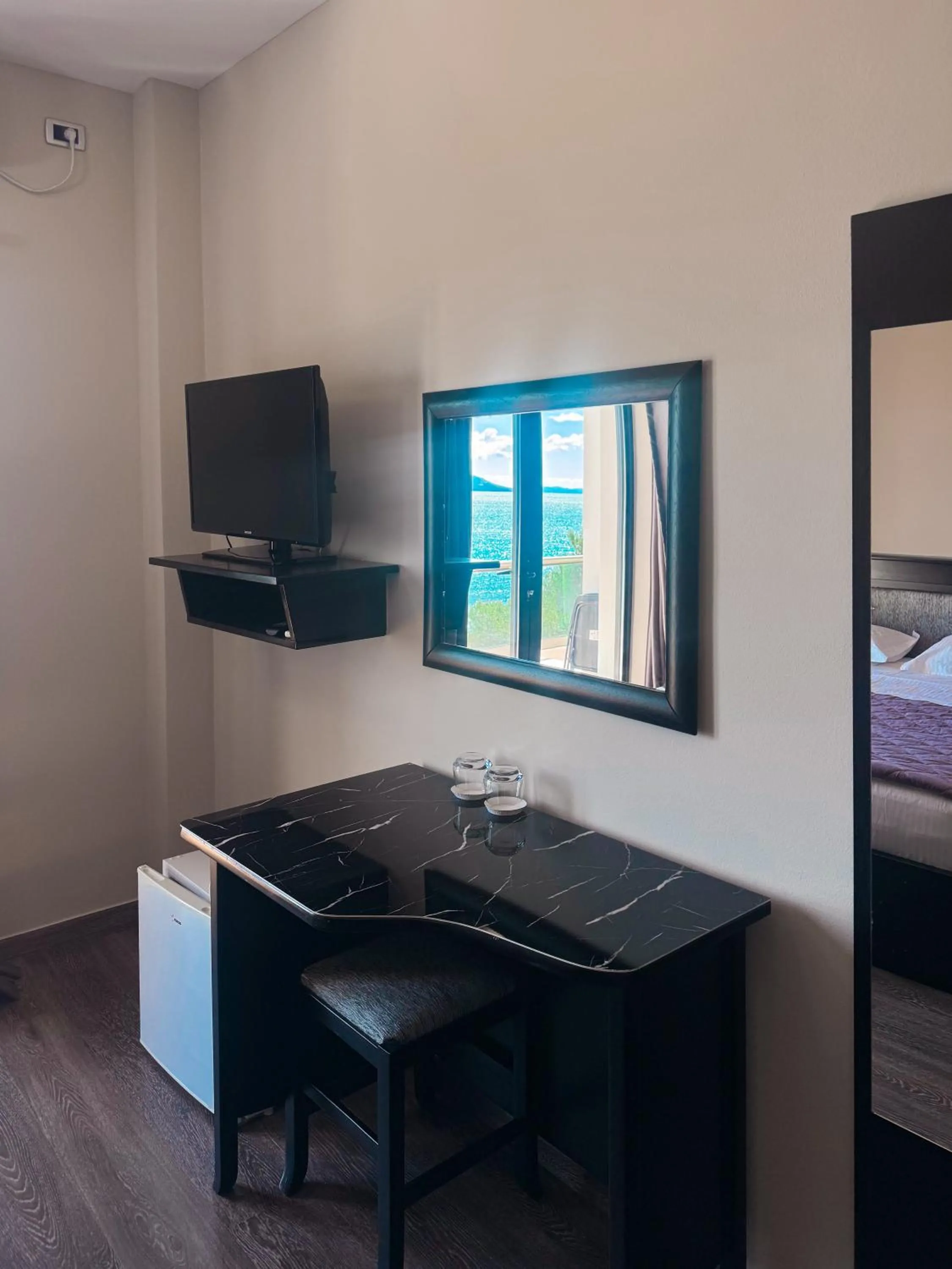 TV and multimedia, Bed in New Heaven Hotel
