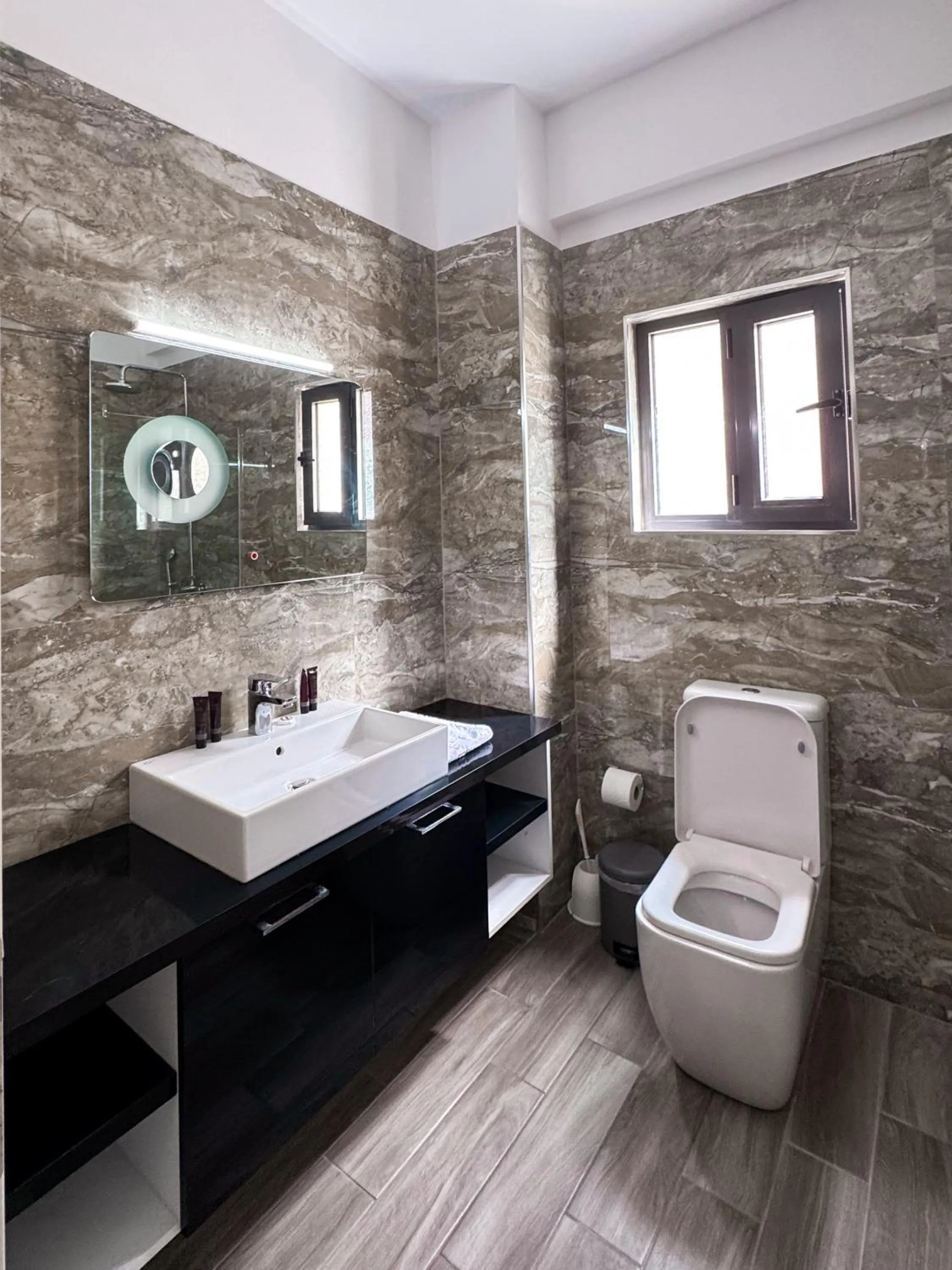 Toilet in New Heaven Hotel