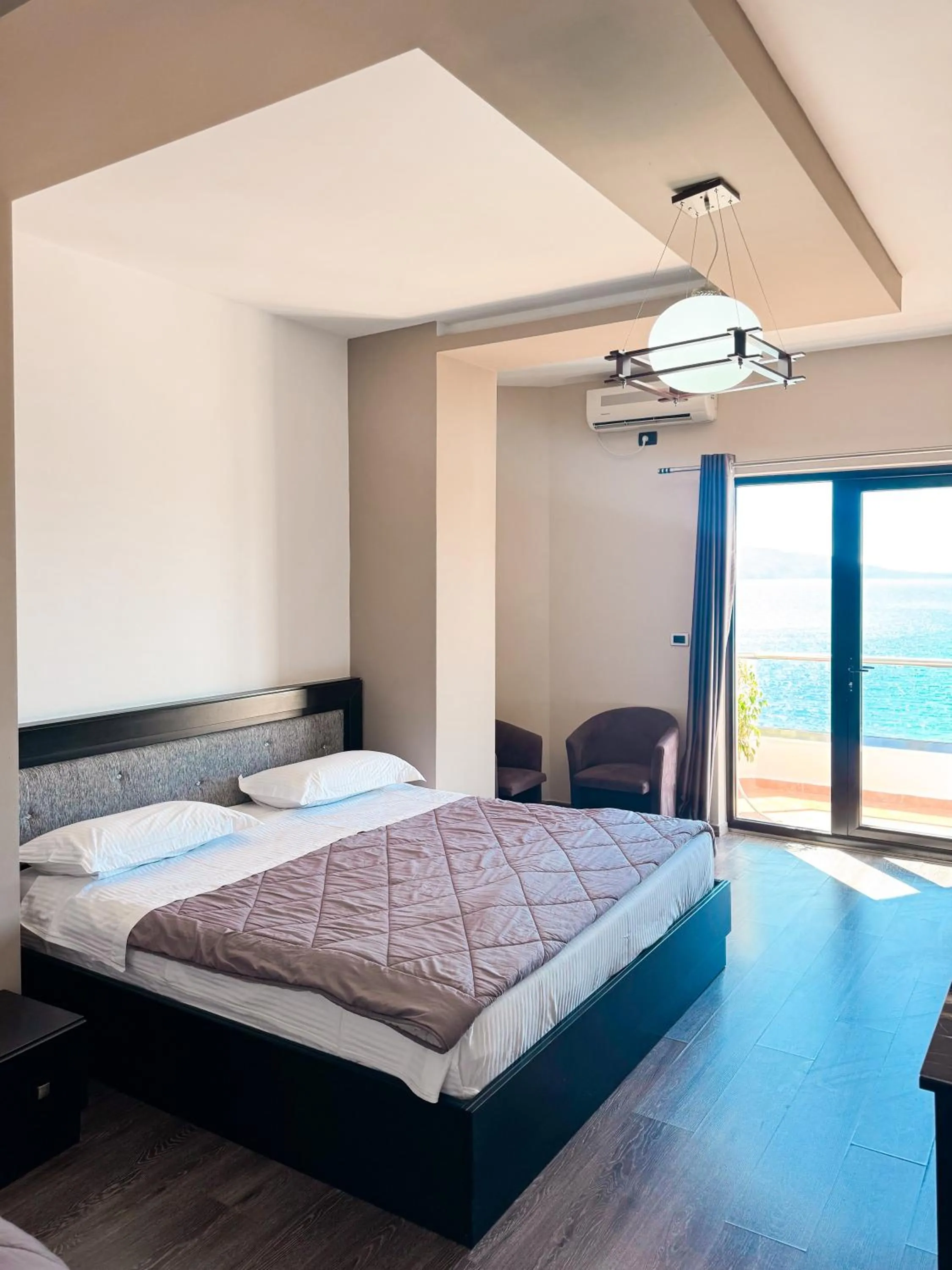 Bedroom, Bed in New Heaven Hotel