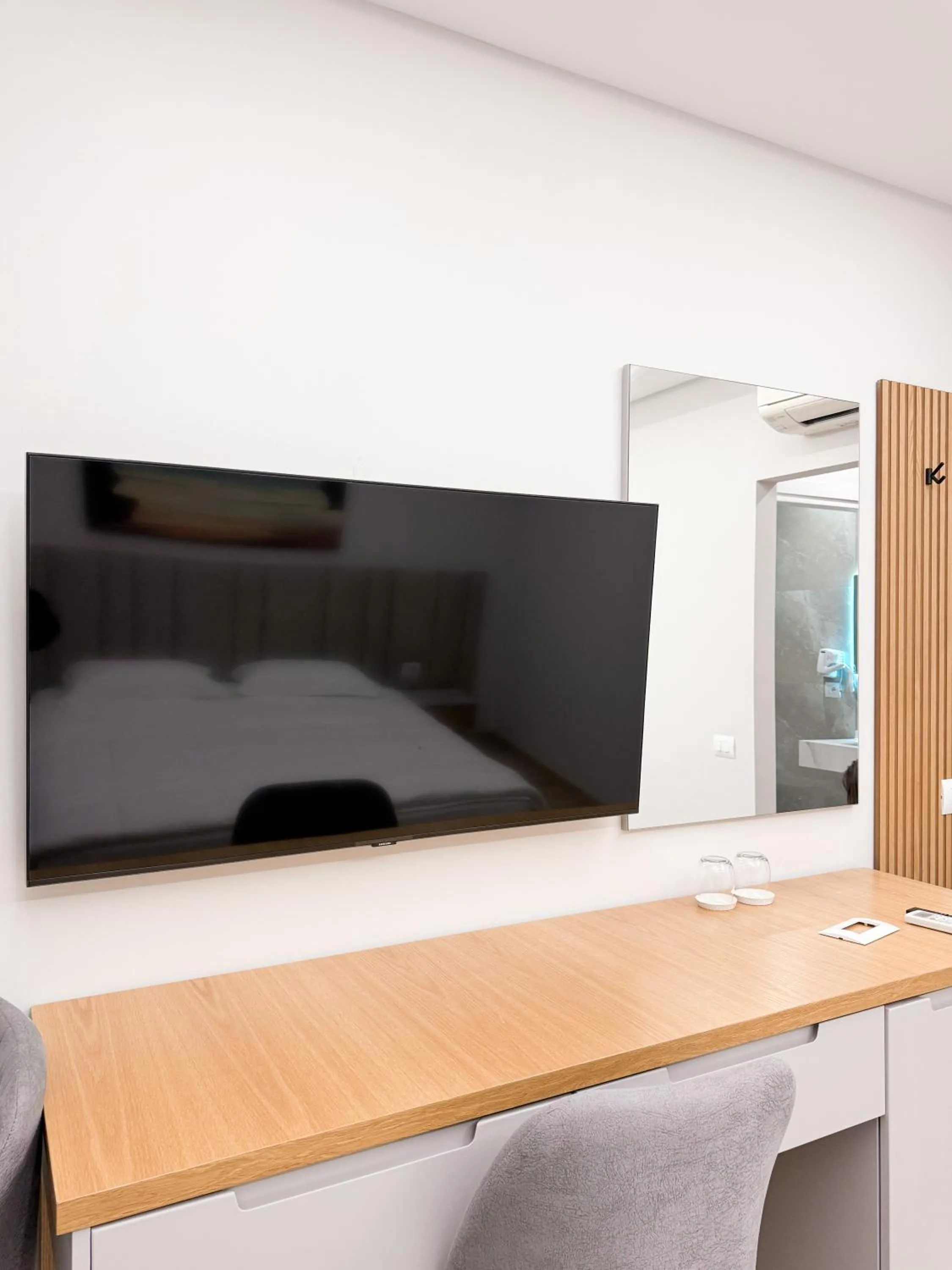 TV and multimedia in New Heaven Hotel