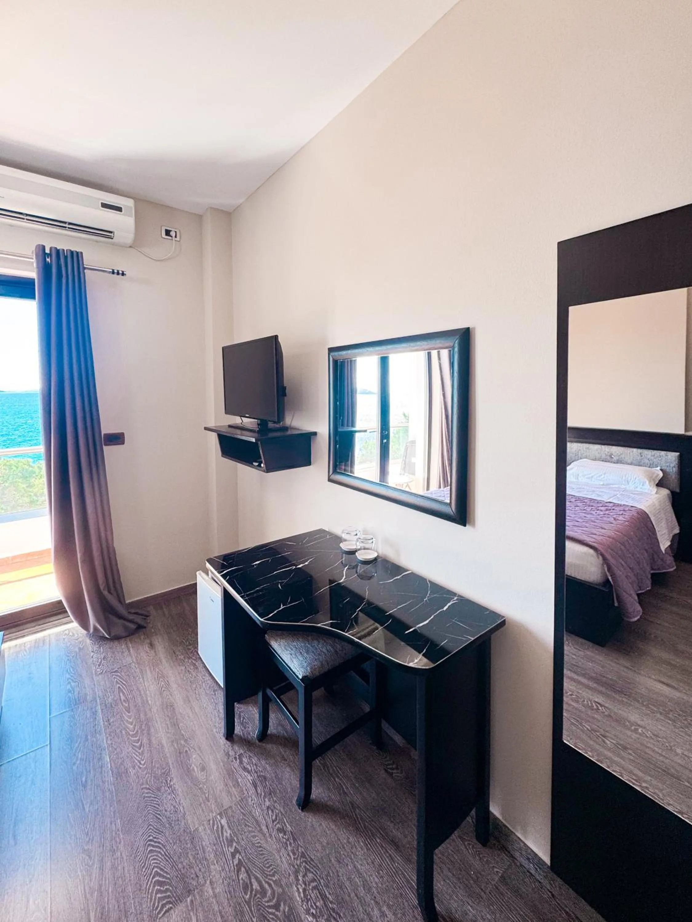TV and multimedia, Bed in New Heaven Hotel