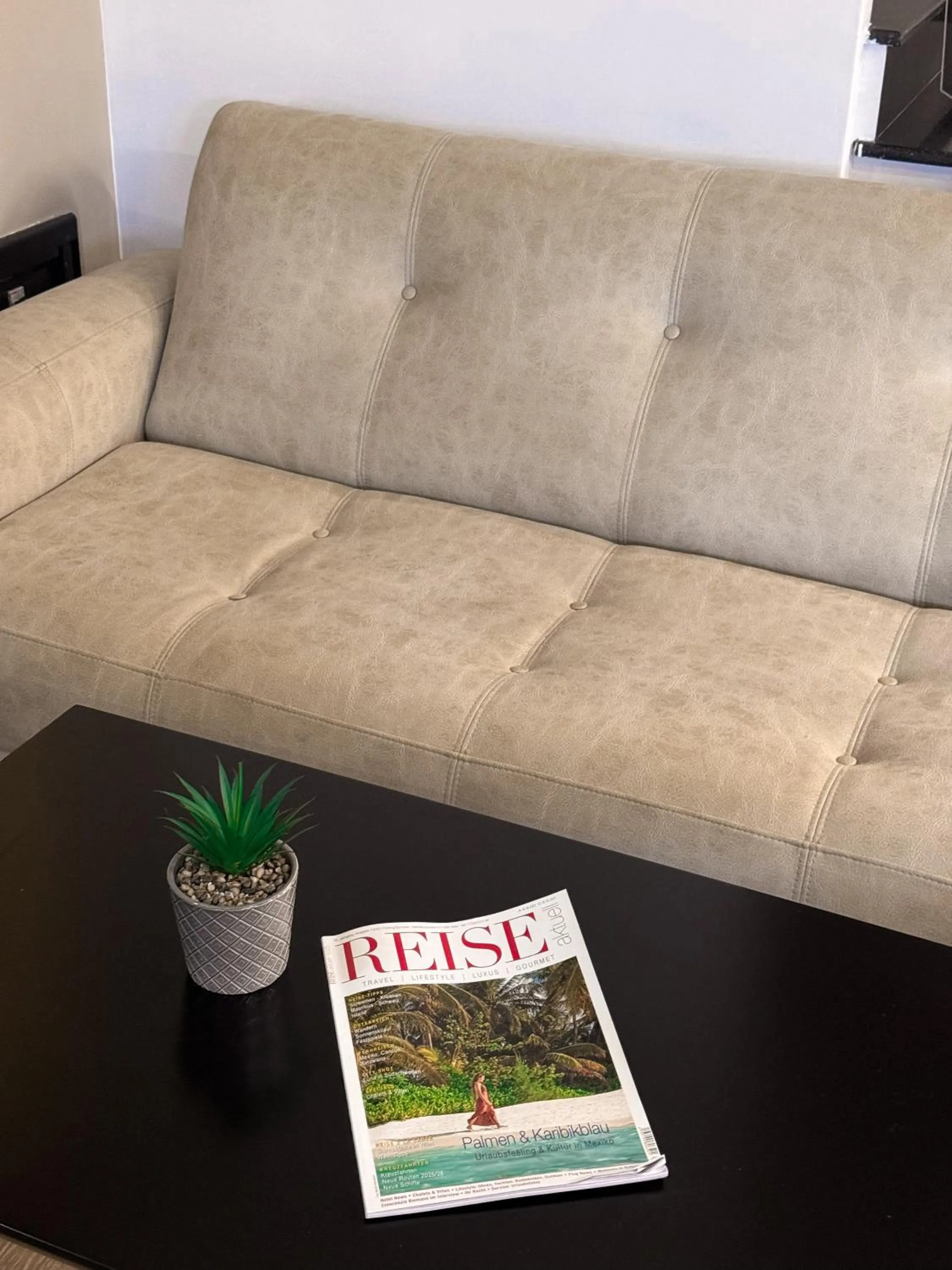 Seating area in New Heaven Hotel