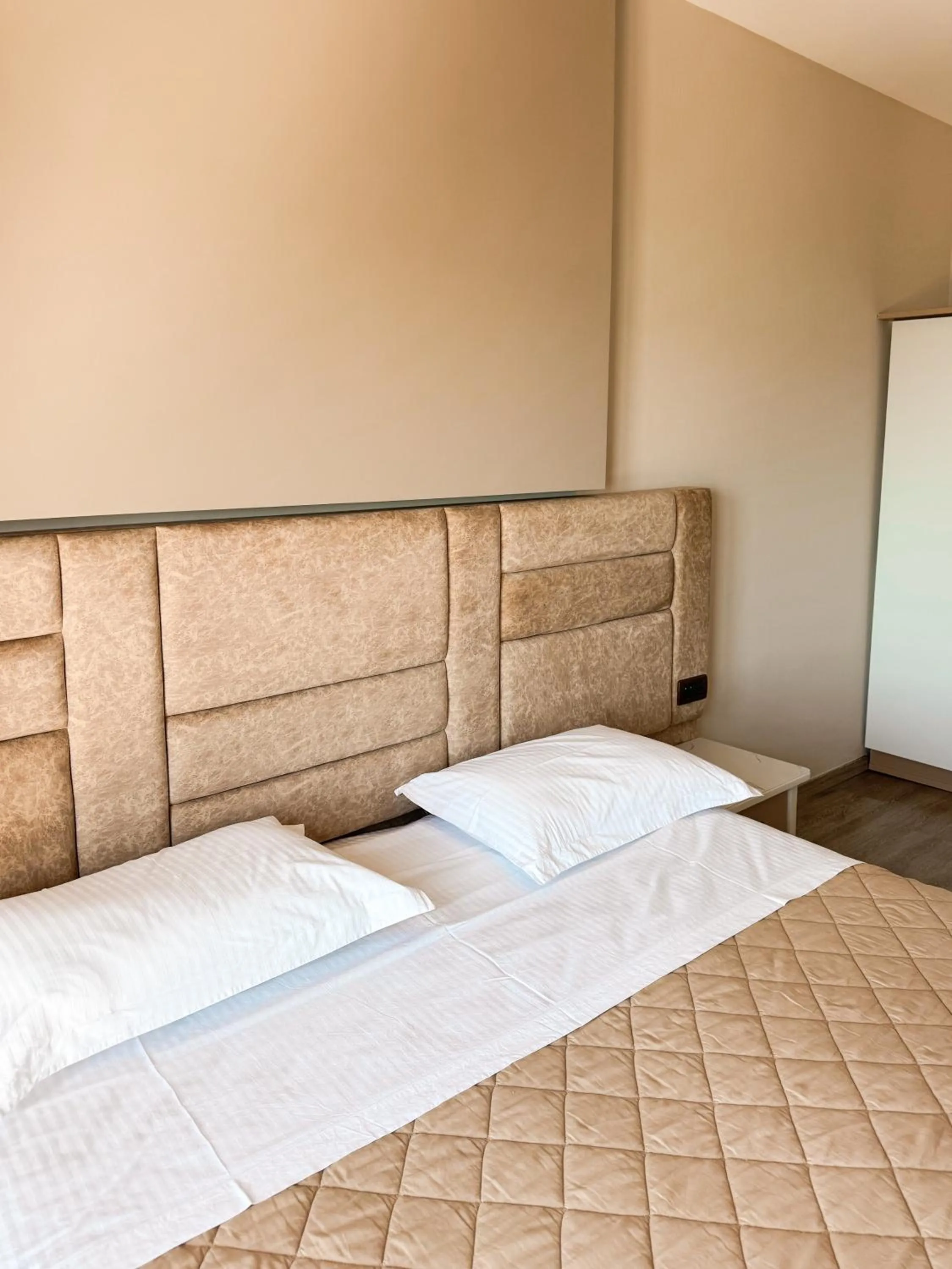 Bedroom, Bed in New Heaven Hotel