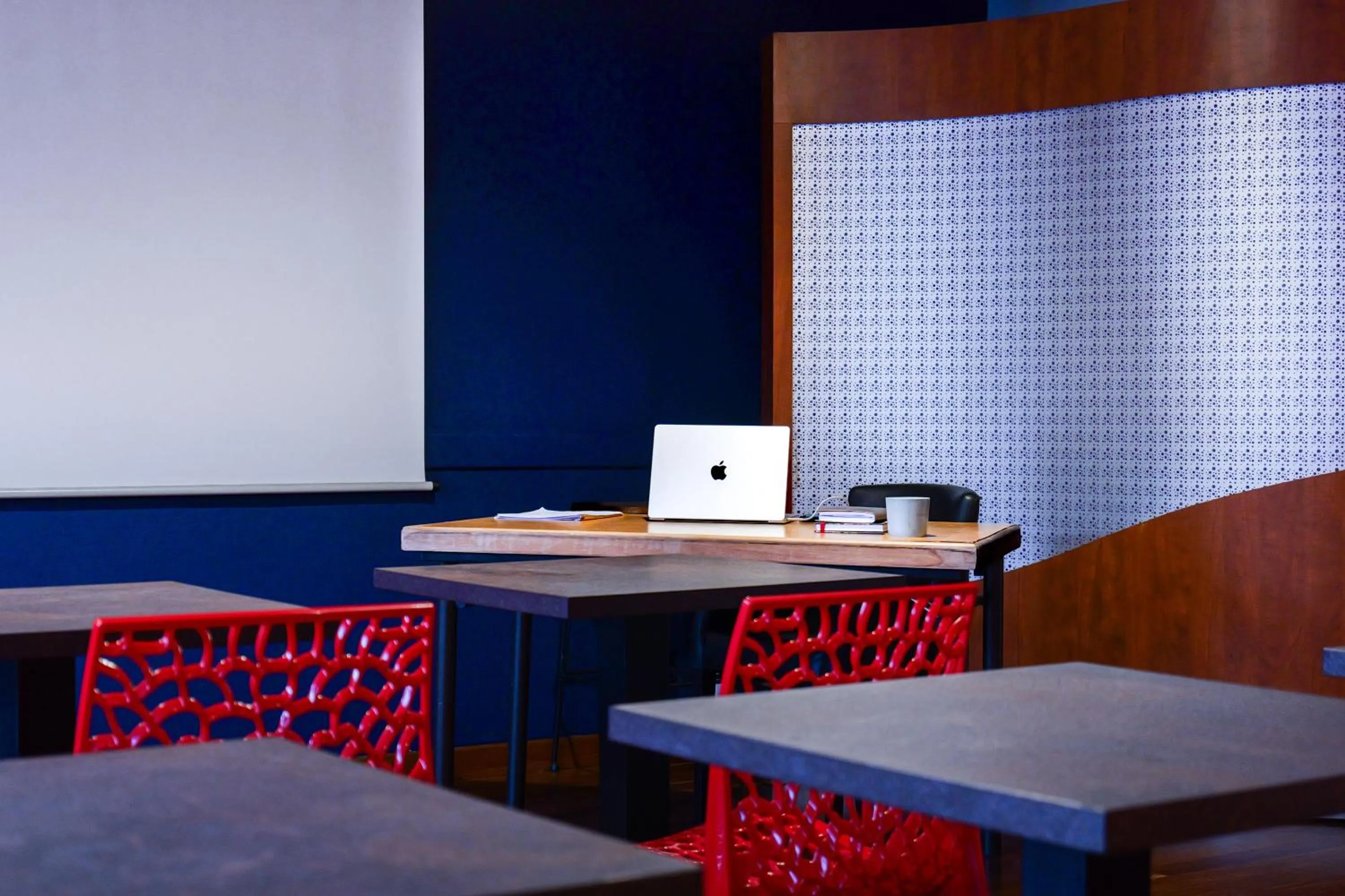 Meeting/conference room in Hôtel Les Genêts Bayonne