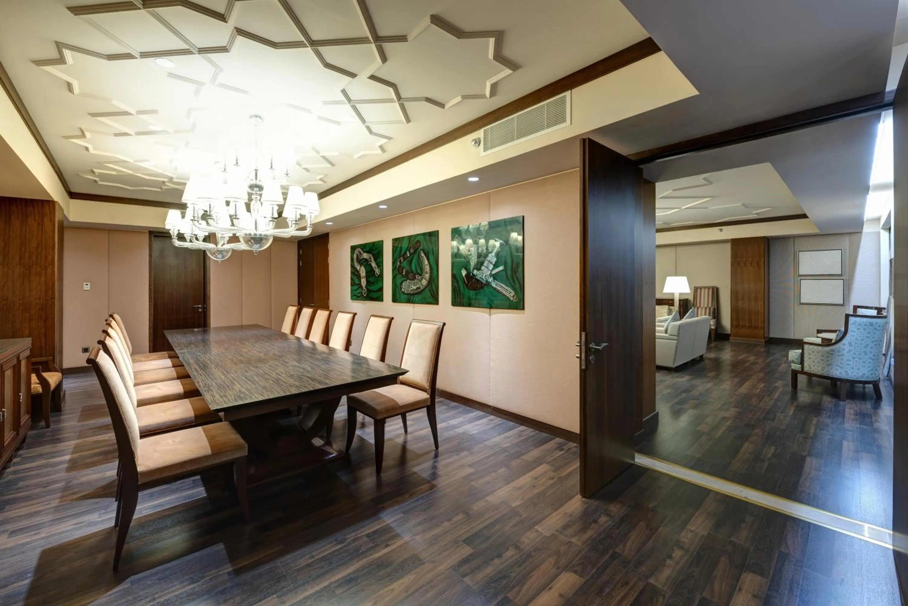 Photo of the whole room in Crowne Plaza Duqm by IHG