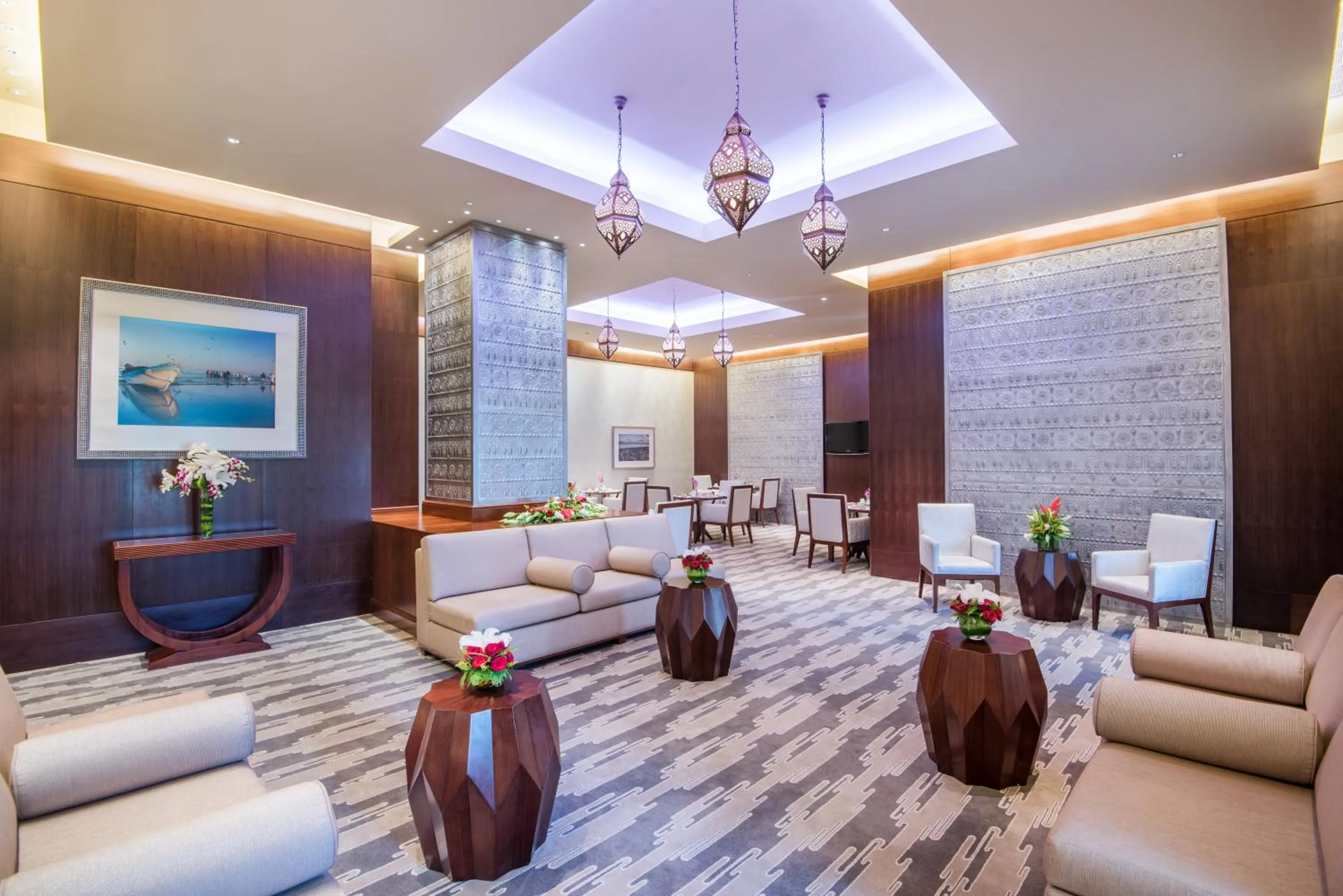 Restaurant/places to eat in Crowne Plaza Duqm by IHG