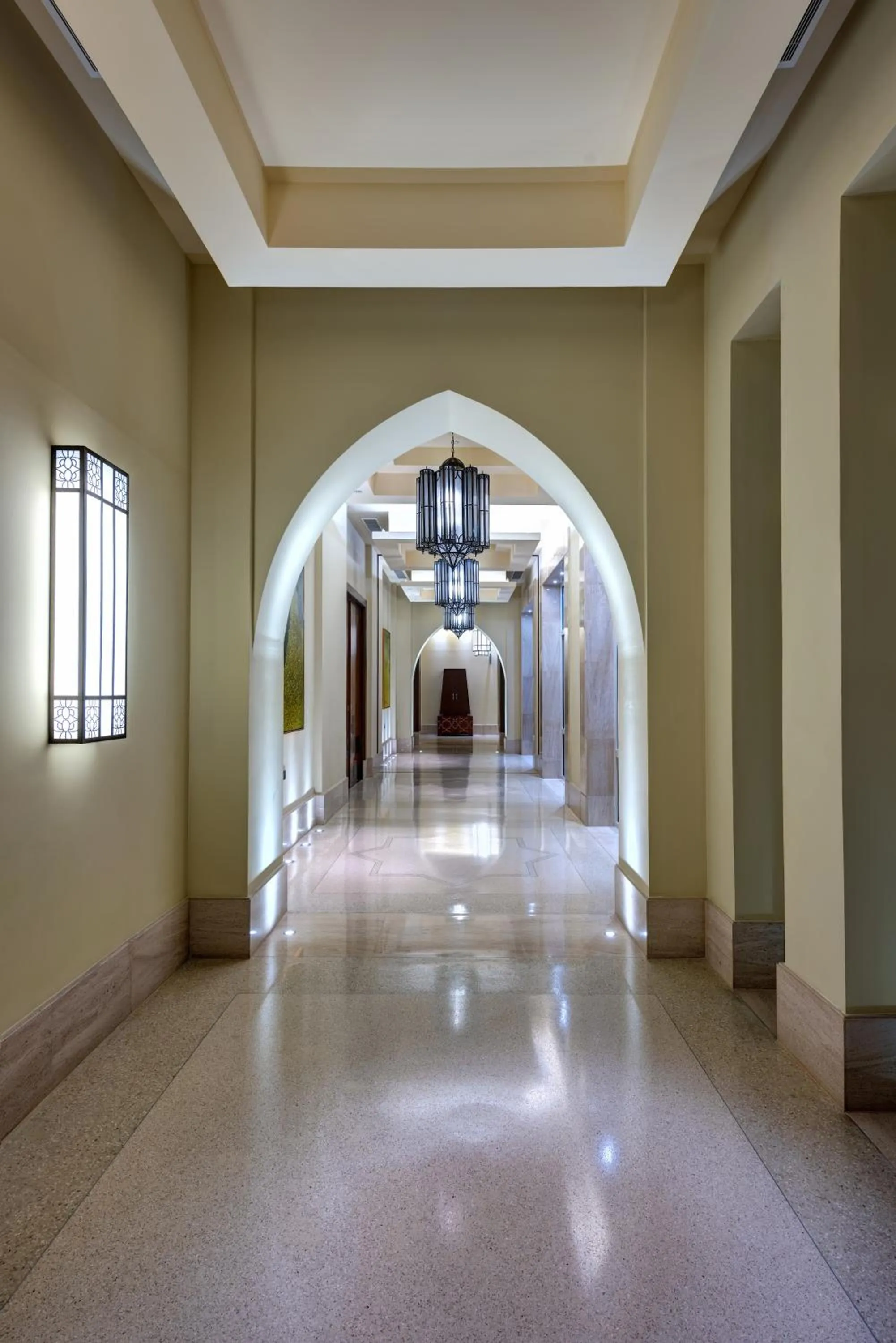 Lobby or reception in Crowne Plaza Duqm by IHG