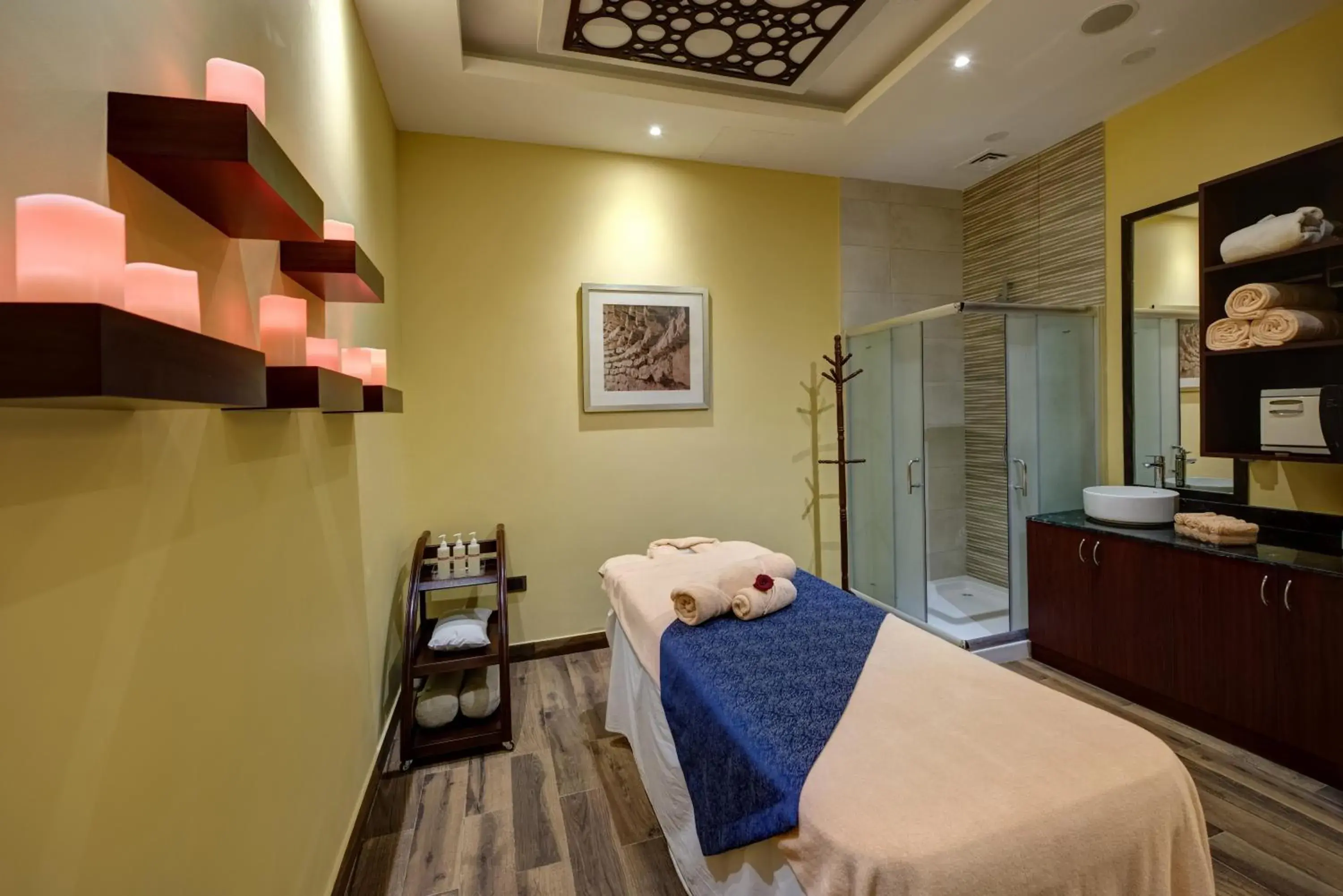 Spa and wellness centre/facilities, Bed in Crowne Plaza Duqm by IHG Spa and wellness centre/facilities, Bed in Crowne Plaza Duqm by IHG