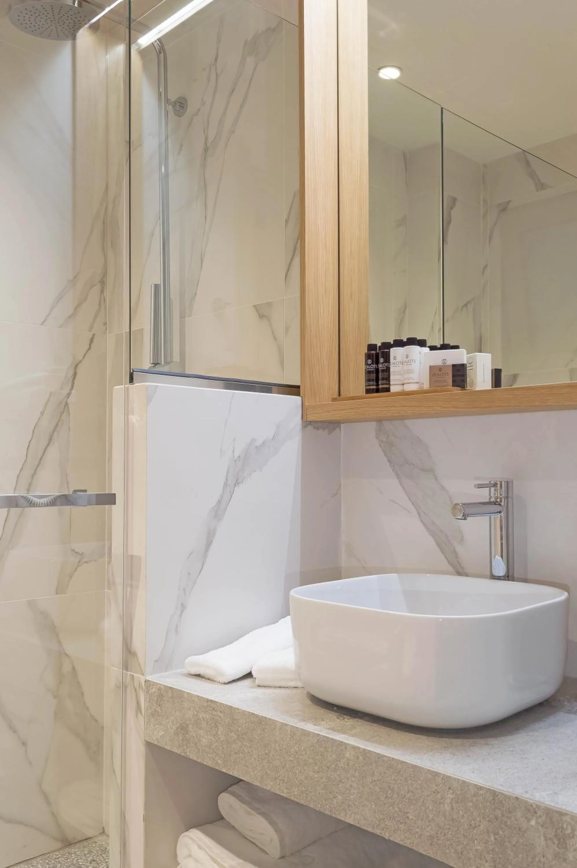 Bathroom in Eco Green Residences & Suites