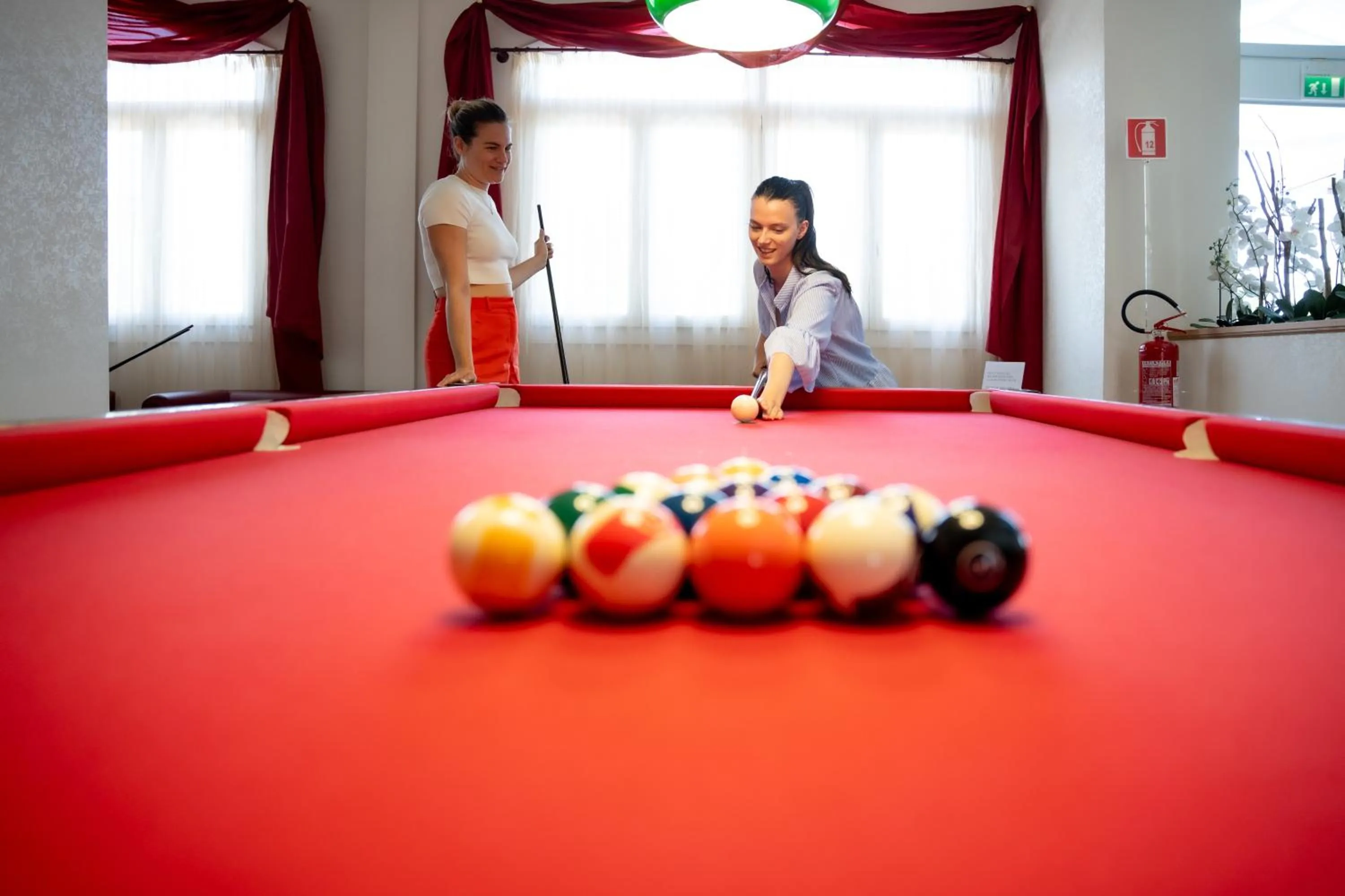 Billiard in Hotel Olympus