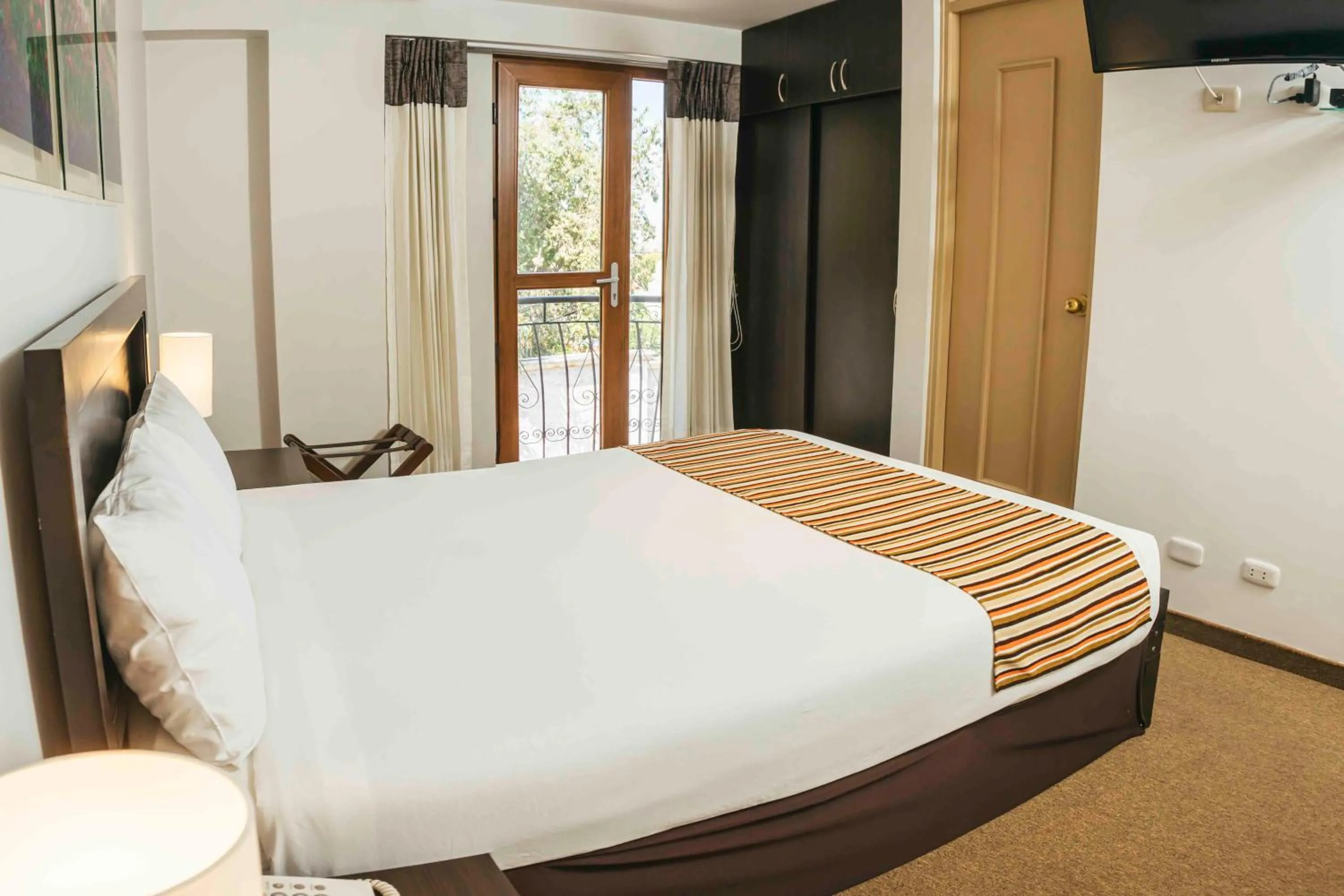 Standard Queen Room in Mirador del Monasterio