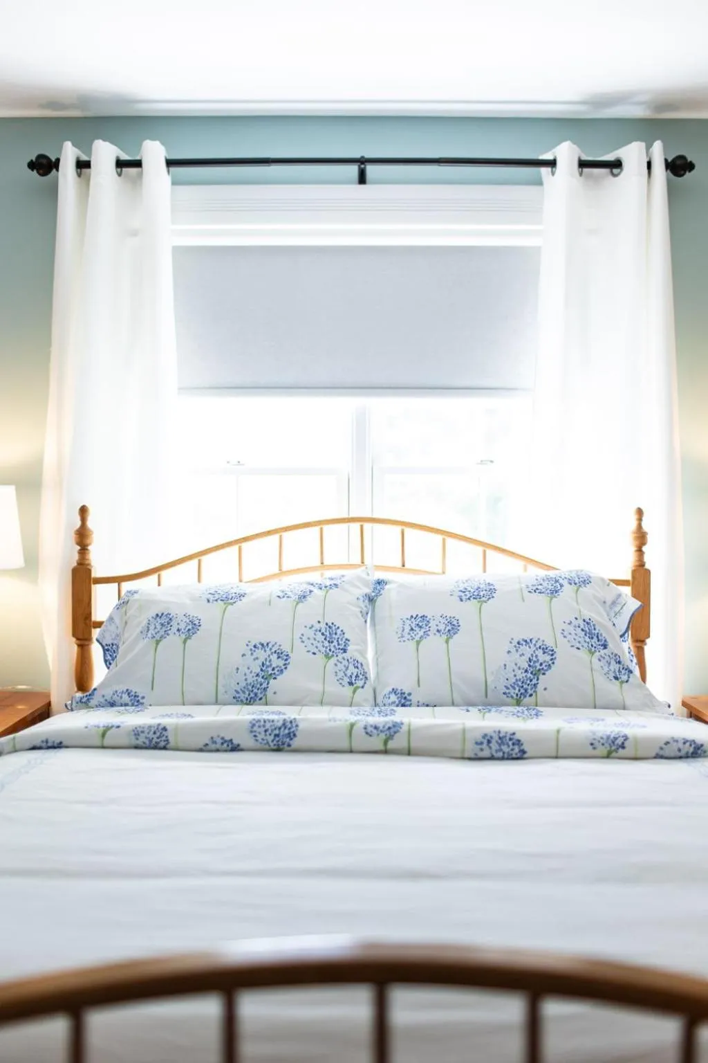 Bed in Biddle Point Inn