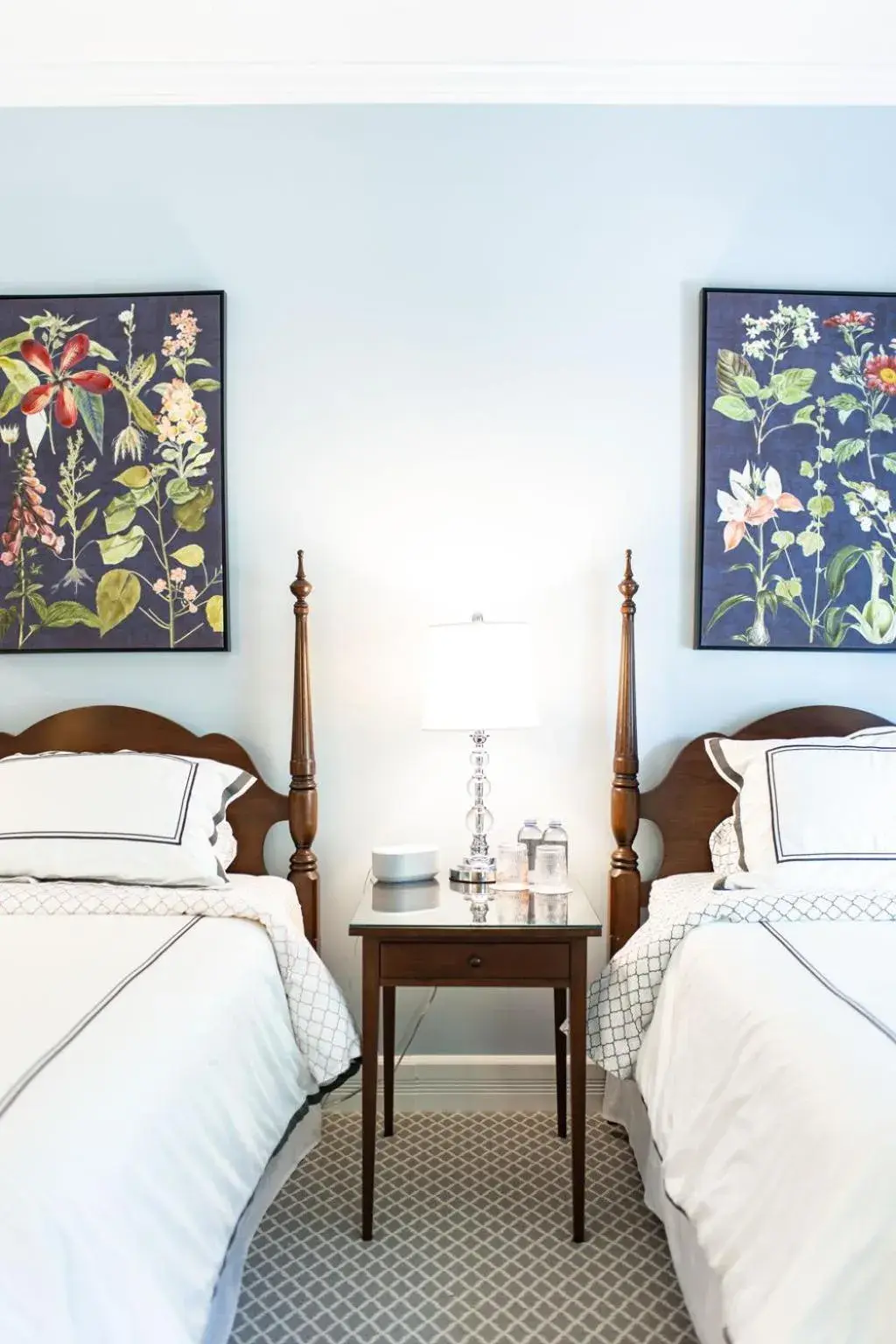 Bed in Biddle Point Inn Bed in Biddle Point Inn