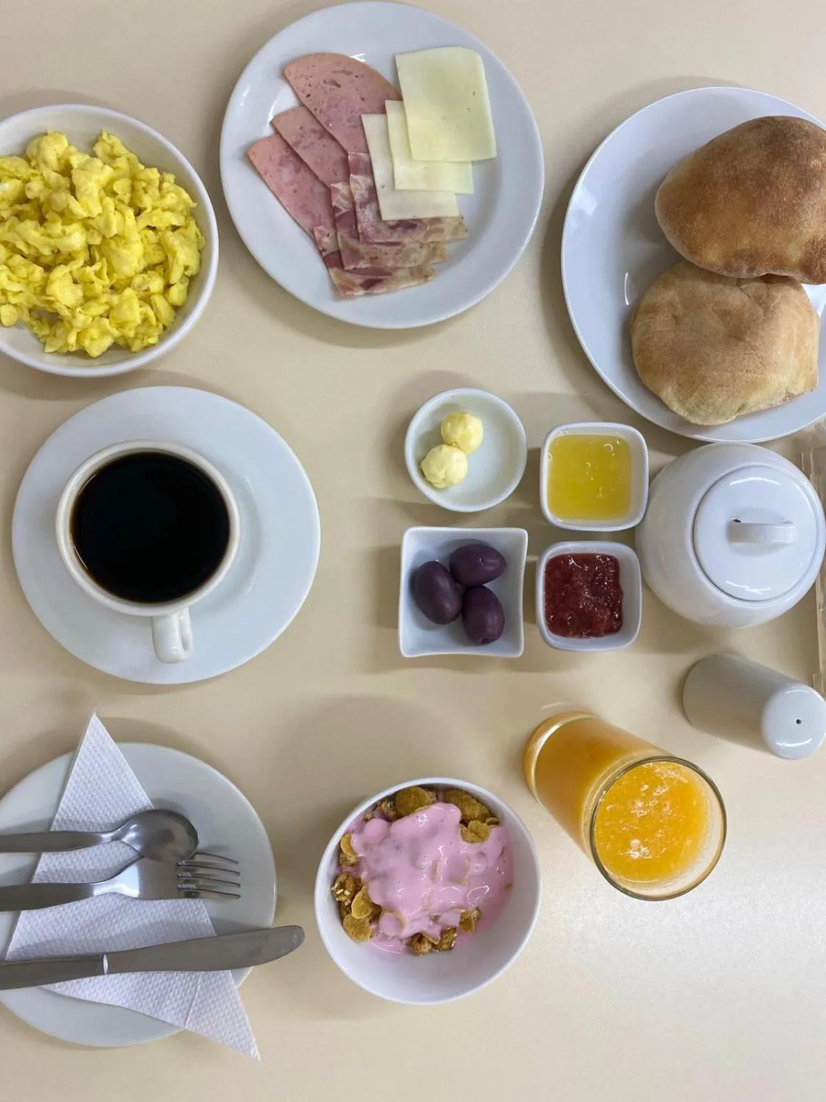 American breakfast in Hotel San Francisco INN