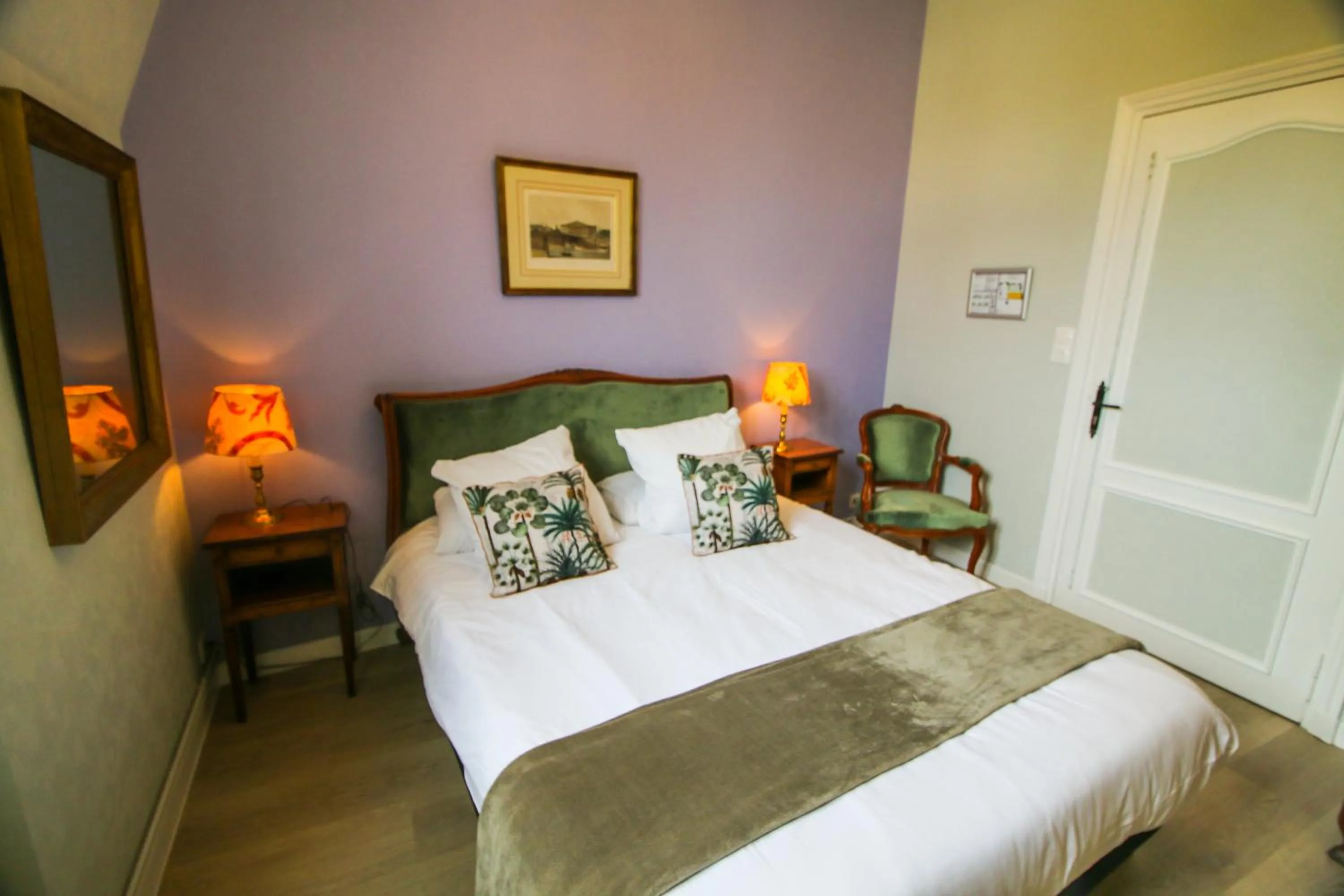 Quadruple Room with Shared Bathroom in Le Moulin Du Landion Hôtel et Spa