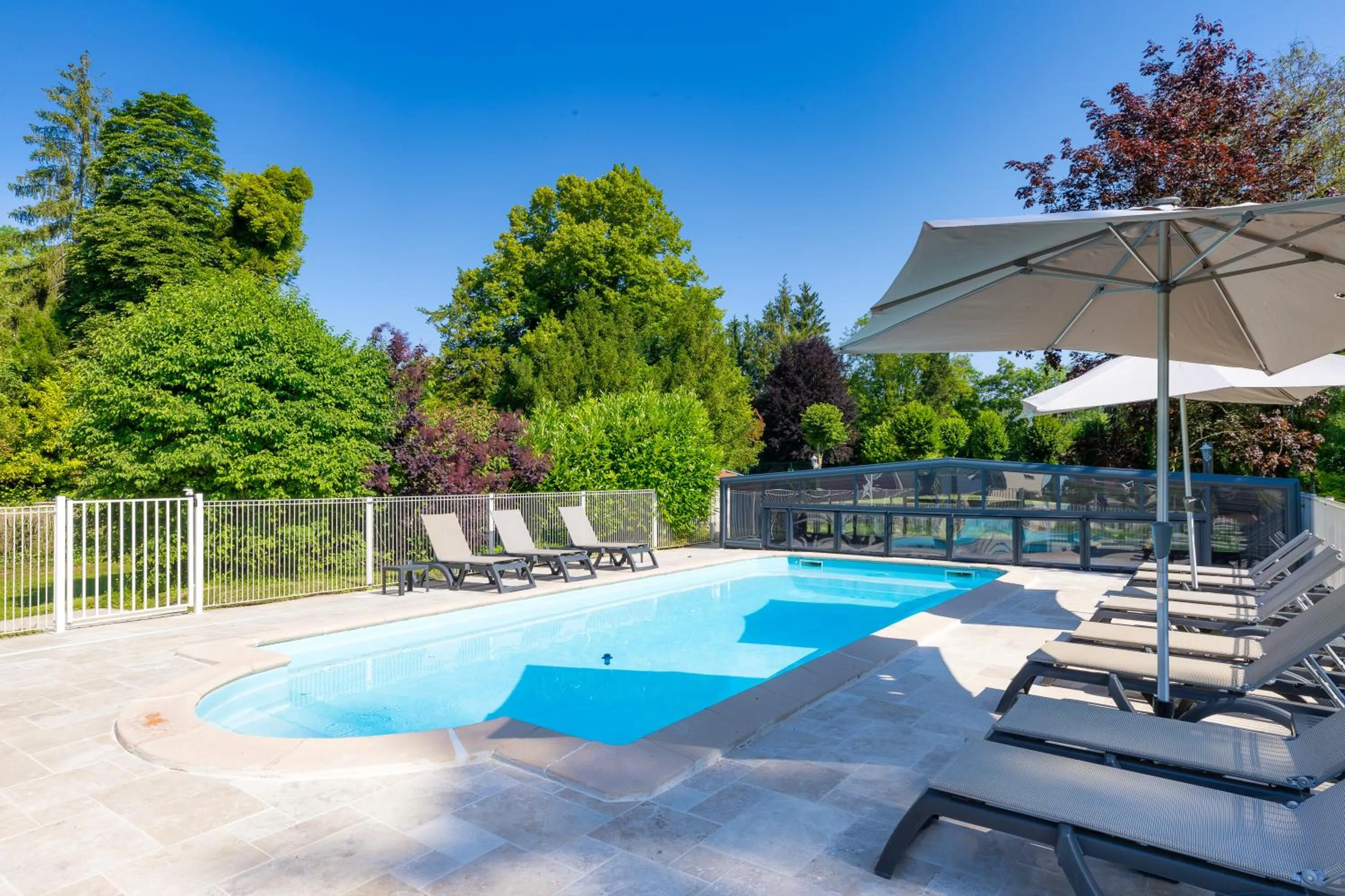 Spring in Le Moulin Du Landion Hôtel et Spa