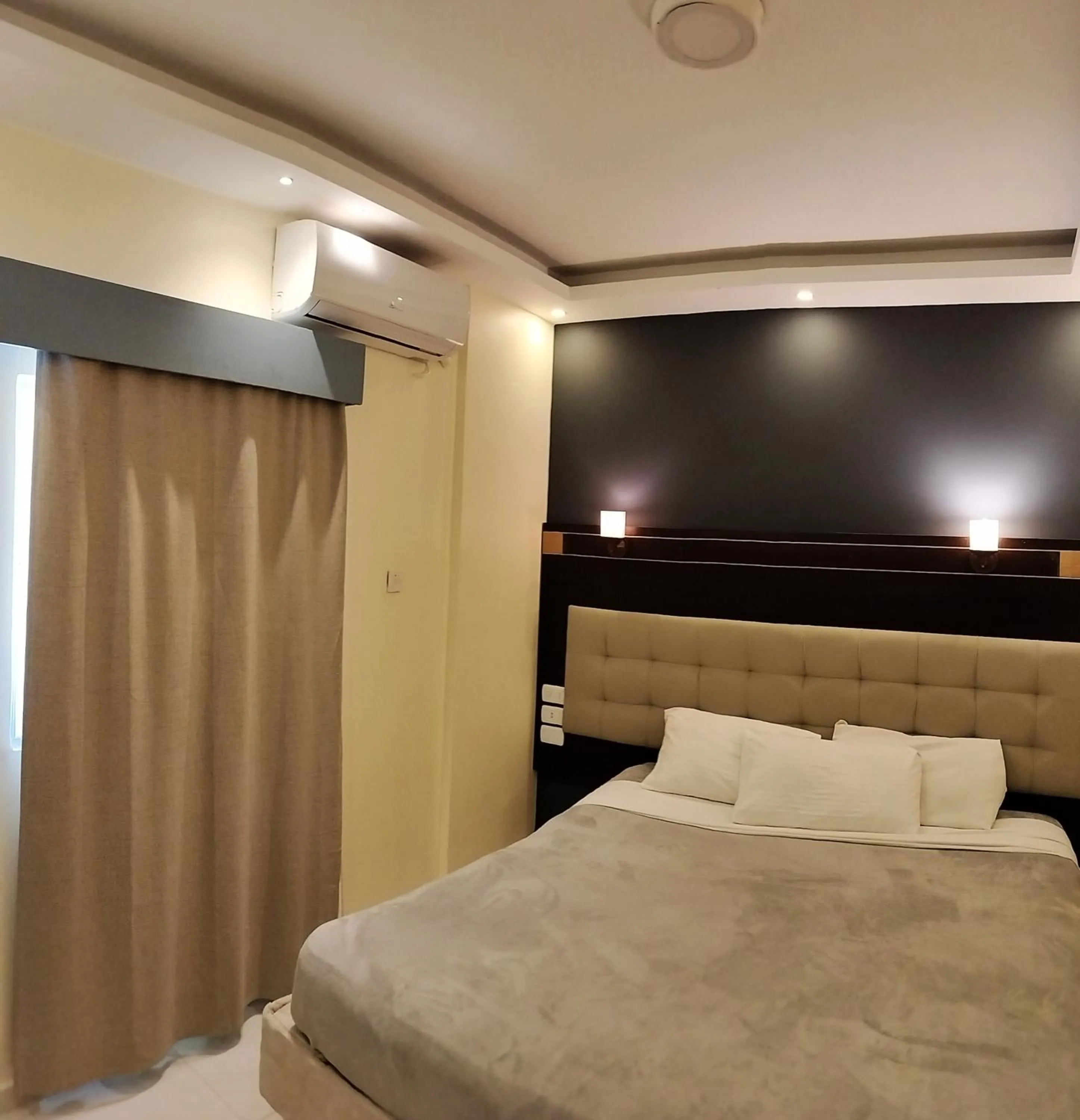 Photo of the whole room, Bed in Petra Town Check-Inn