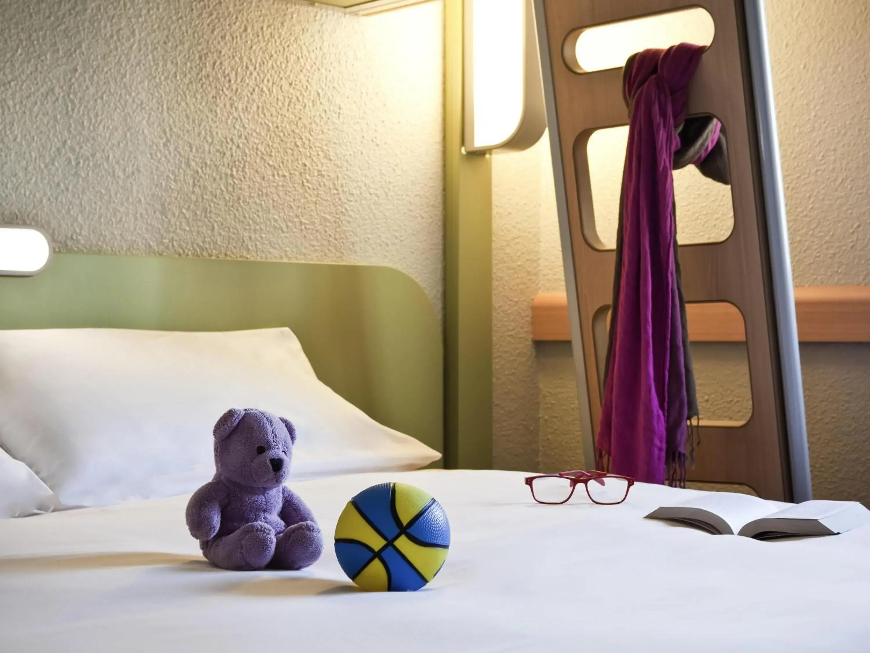 Bedroom, Bed in ibis budget Pontault Combault RN4 Marne La Vallée Bedroom, Bed in ibis budget Pontault Combault RN4 Marne La Vallée