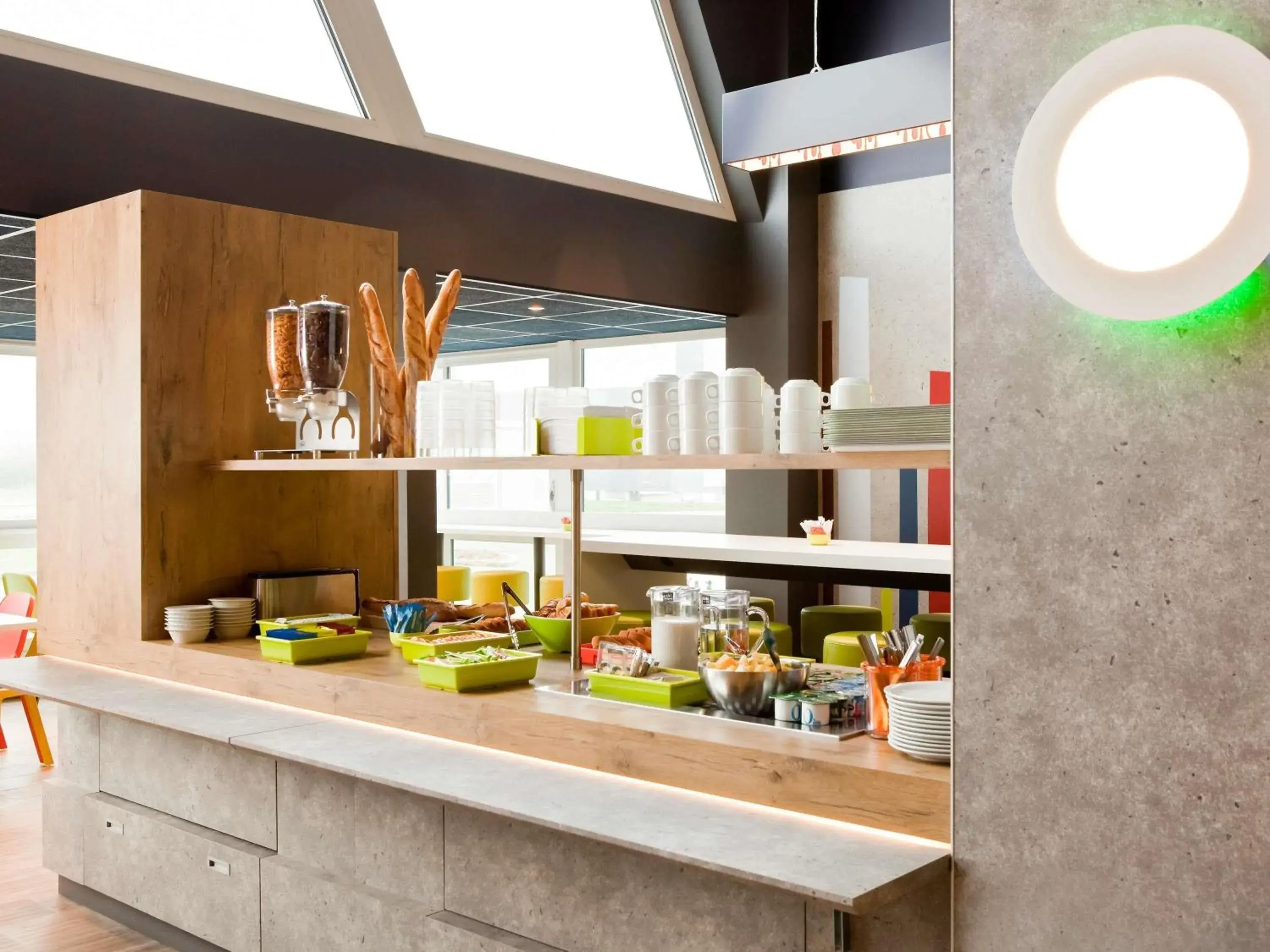 Breakfast in ibis budget Pontault Combault RN4 Marne La Vallée Breakfast in ibis budget Pontault Combault RN4 Marne La Vallée