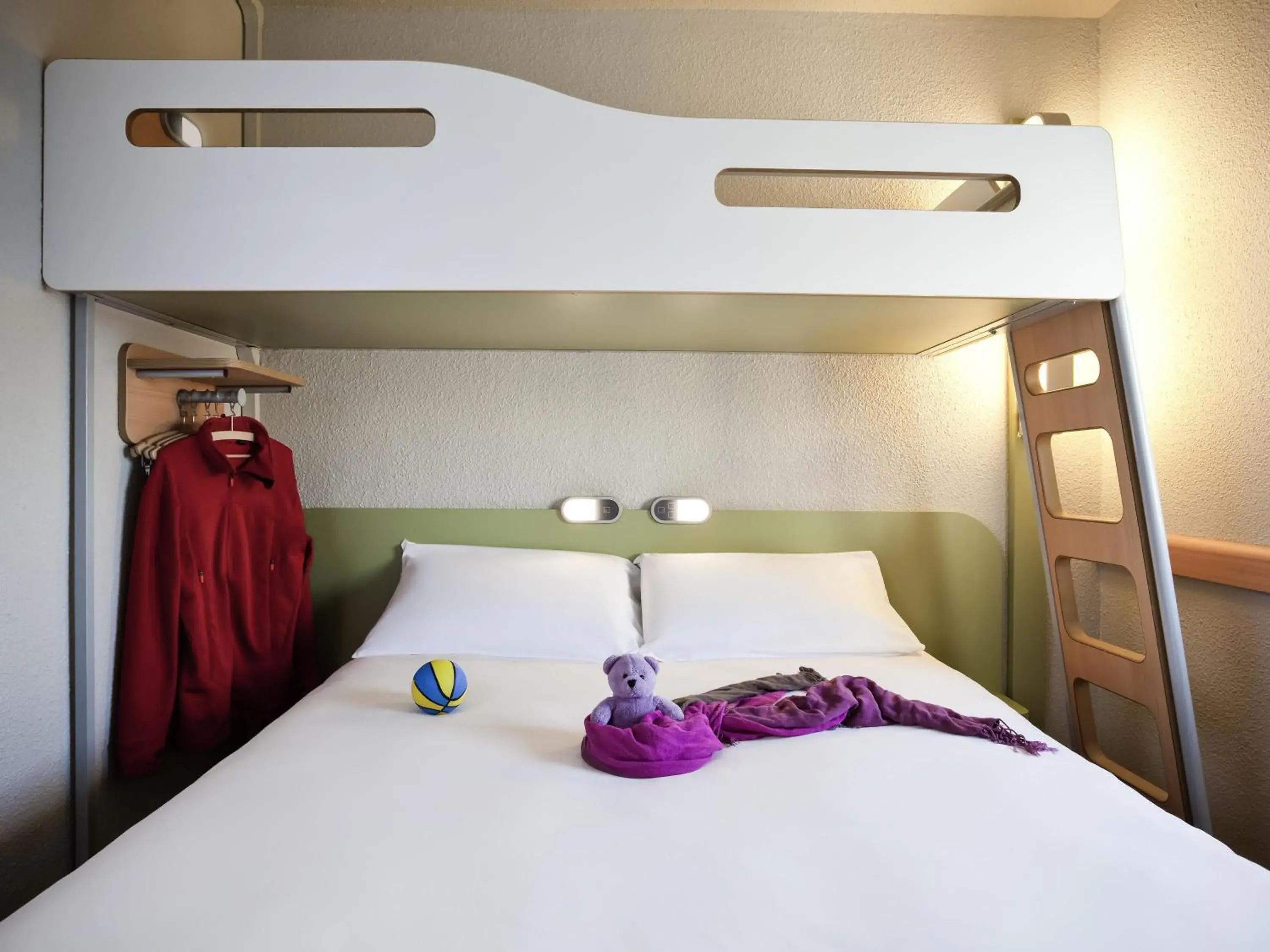 Bedroom, Bed in ibis budget Pontault Combault RN4 Marne La Vallée Bedroom, Bed in ibis budget Pontault Combault RN4 Marne La Vallée