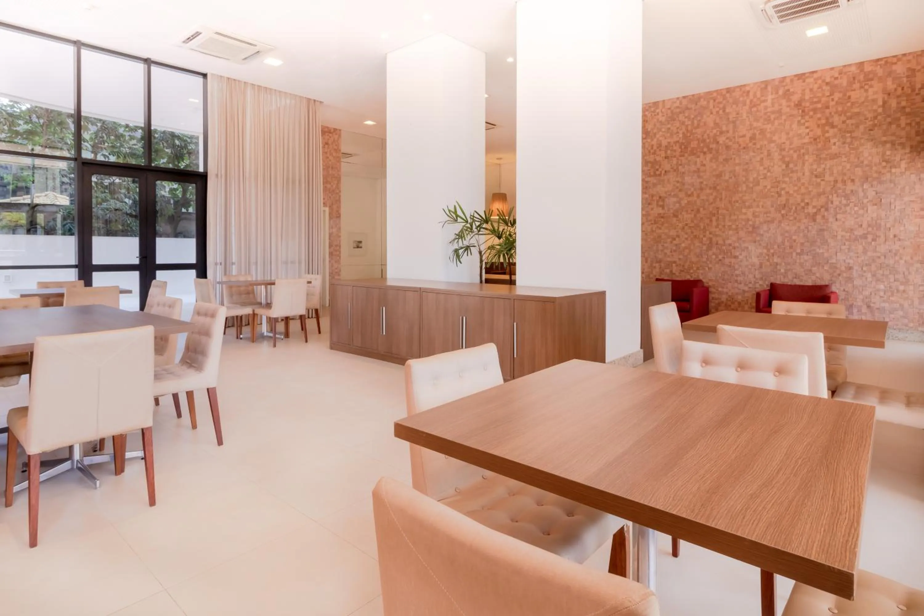 Banquet/Function facilities in Boulevard Residencial