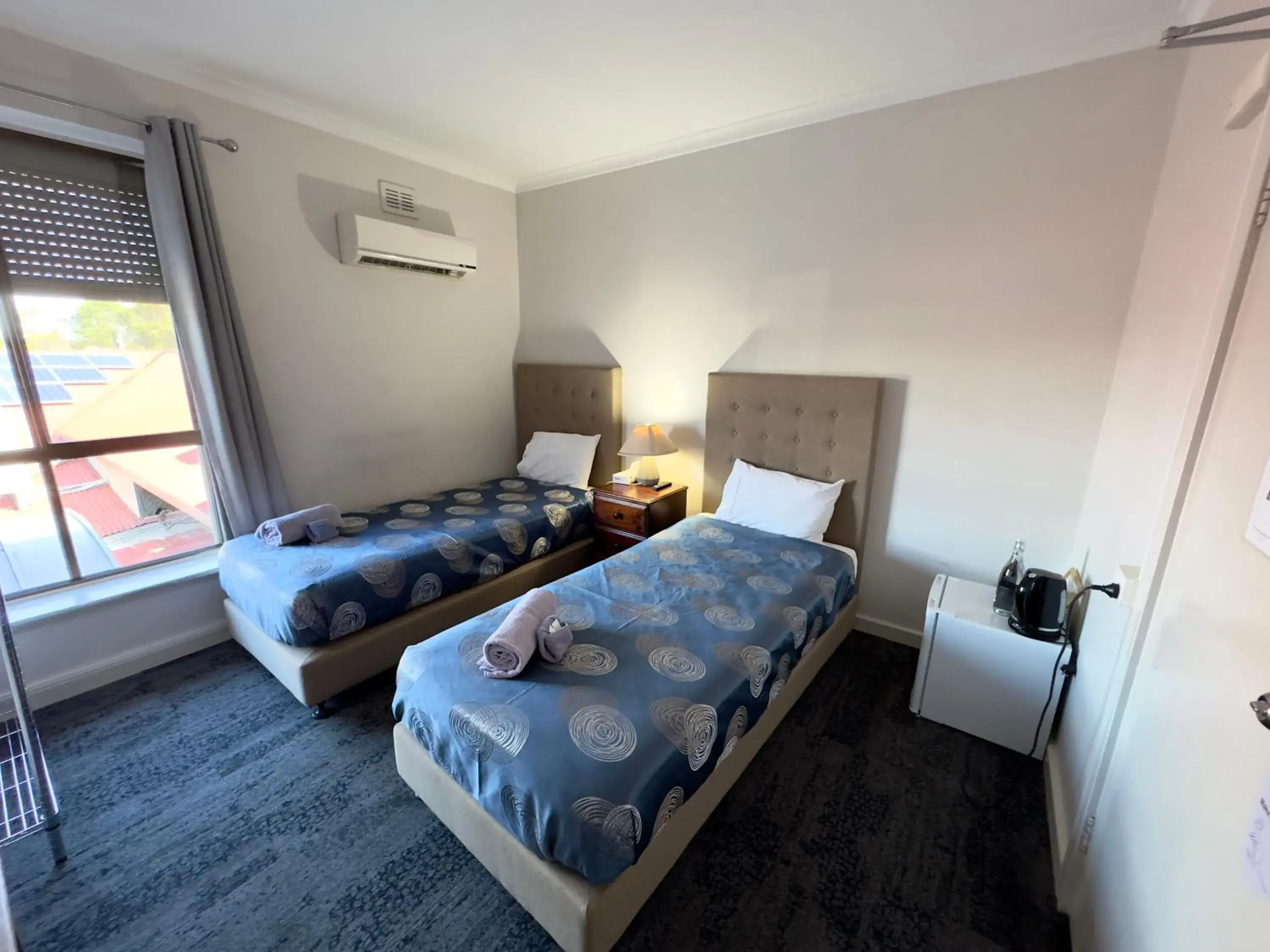 Budget Twin Room in Tailem Bend Riverside Hotel Budget Twin Room in Tailem Bend Riverside Hotel