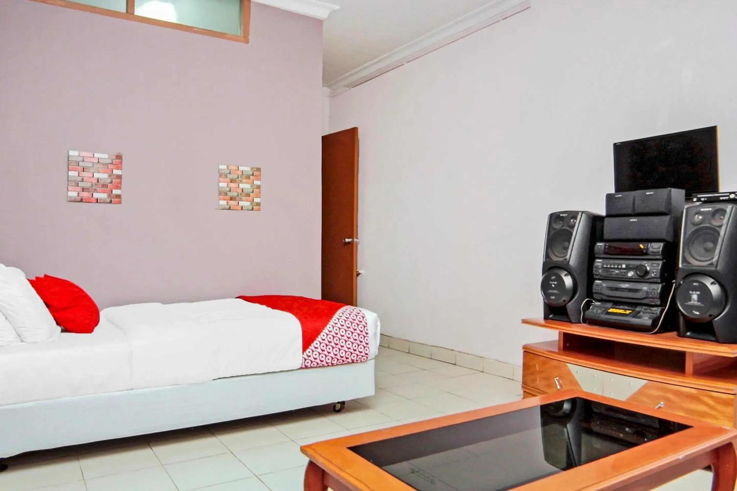 Bedroom, Bed in OYO 1173 Mandyrin Hotel Bedroom, Bed in OYO 1173 Mandyrin Hotel