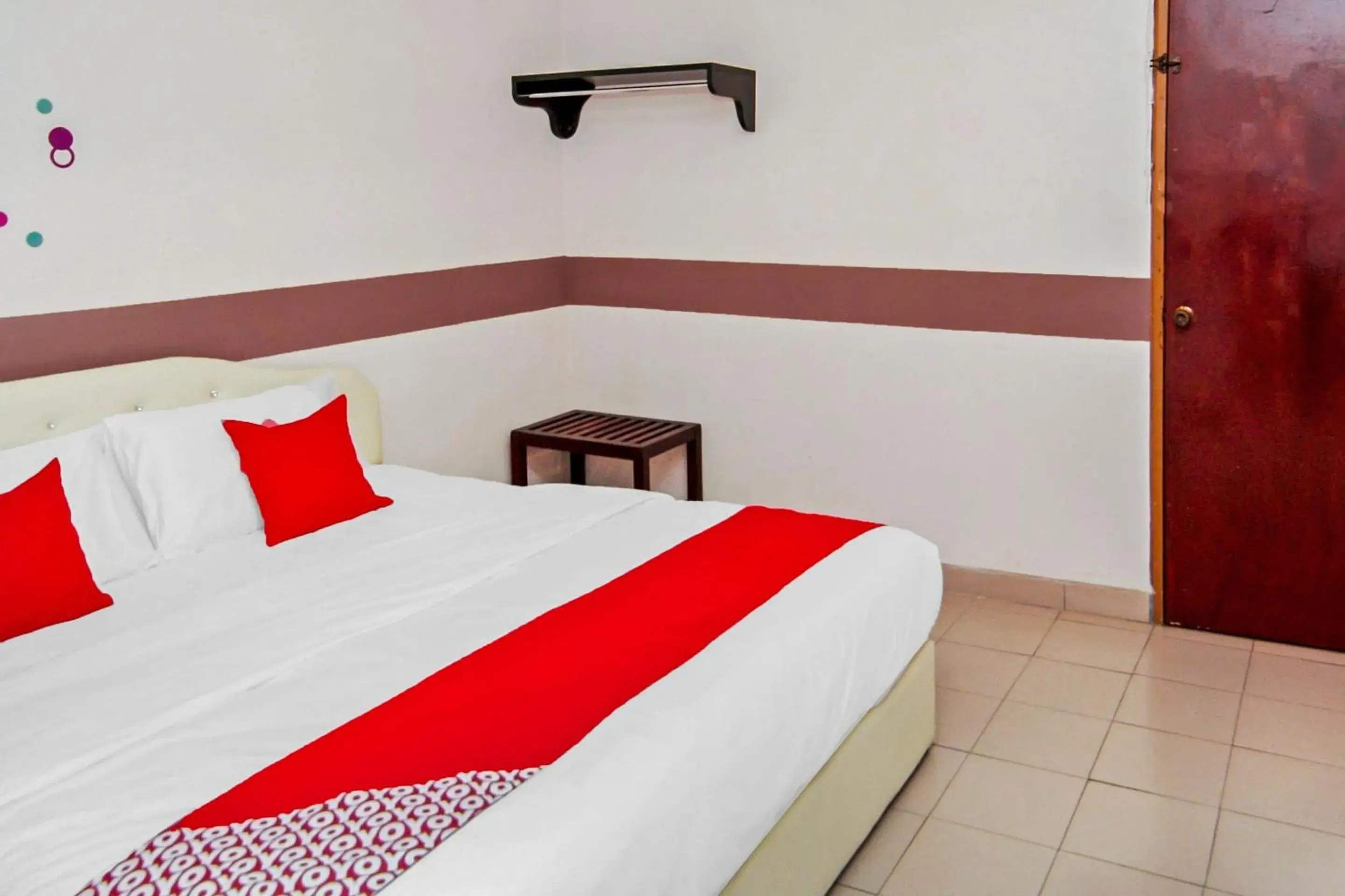 Bedroom, Bed in OYO 1173 Mandyrin Hotel Bedroom, Bed in OYO 1173 Mandyrin Hotel