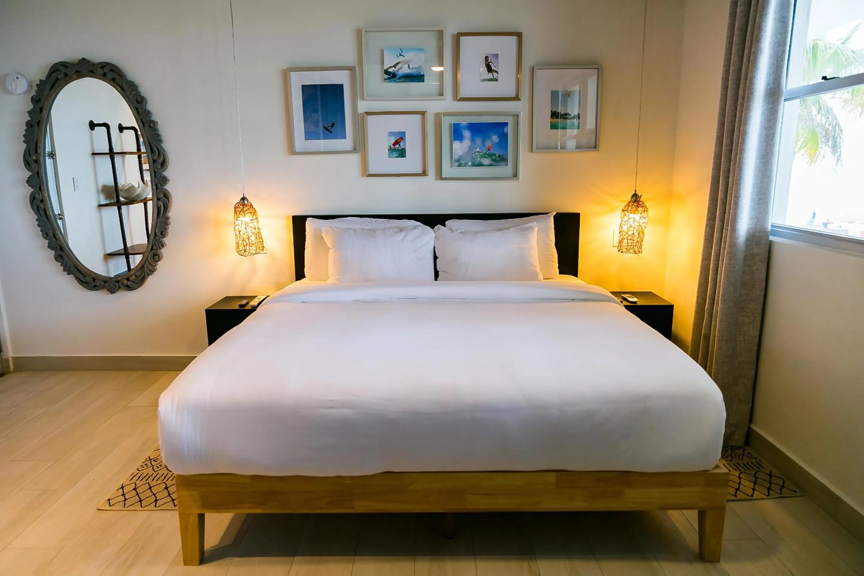 Bed in Numero Uno Beach House