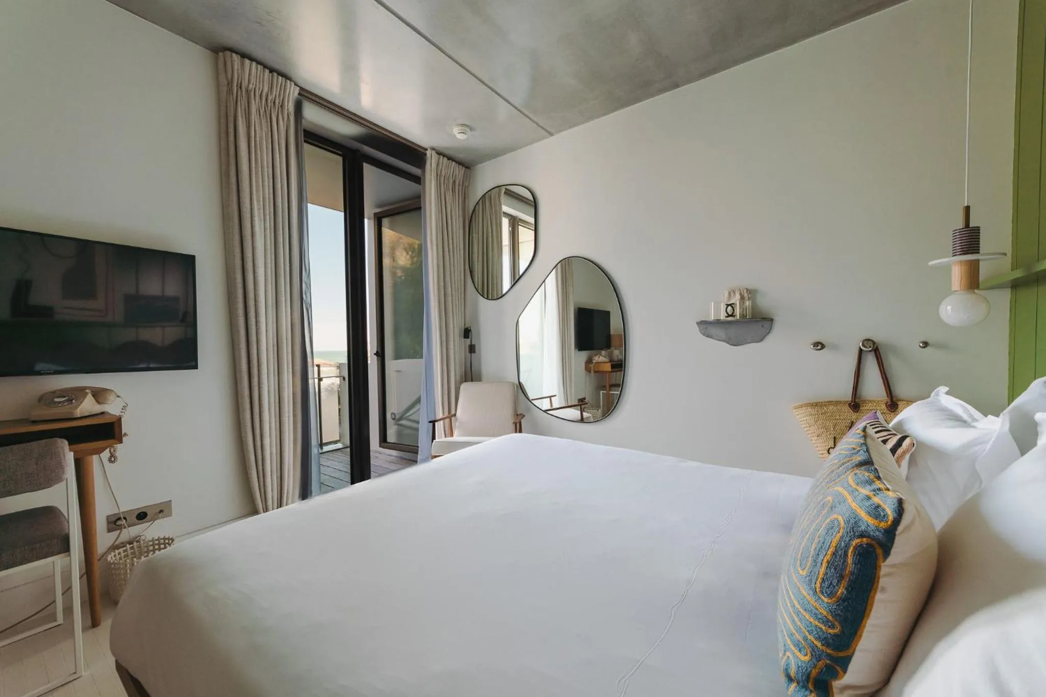 Photo of the whole room, Bed in Hôtel de La Plage