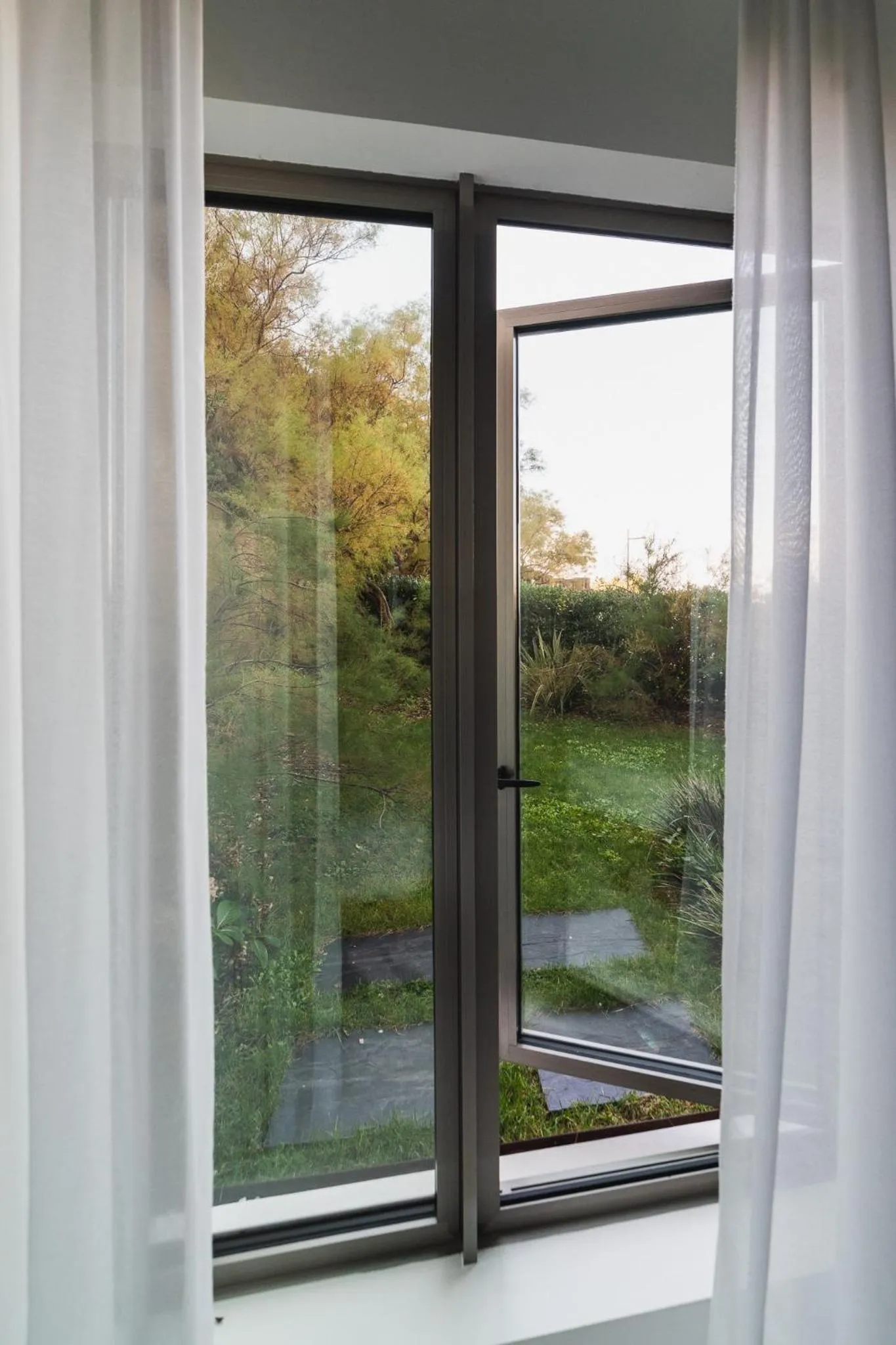 Garden view in Hôtel de La Plage