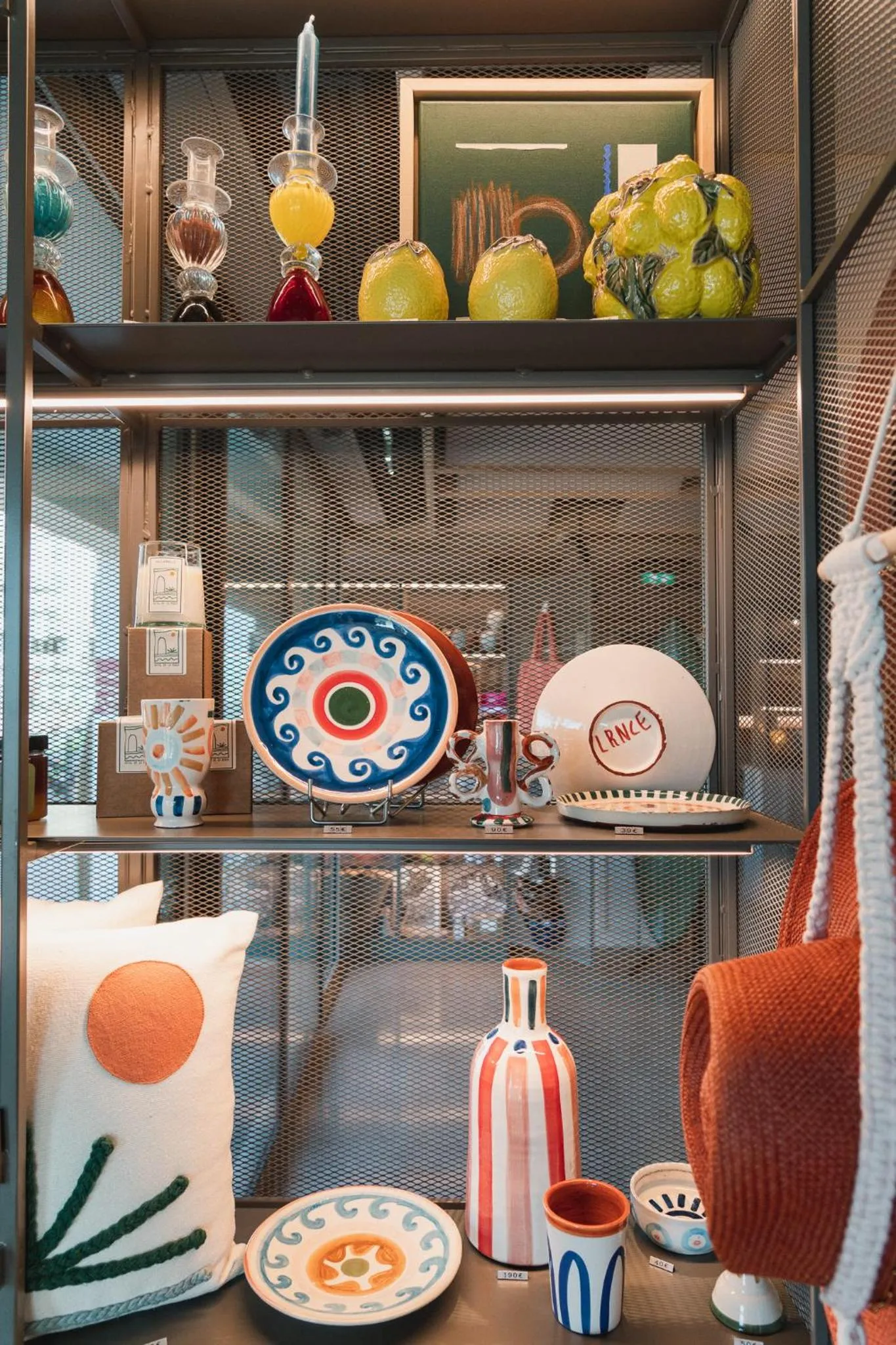 On-site shops in Hôtel de La Plage