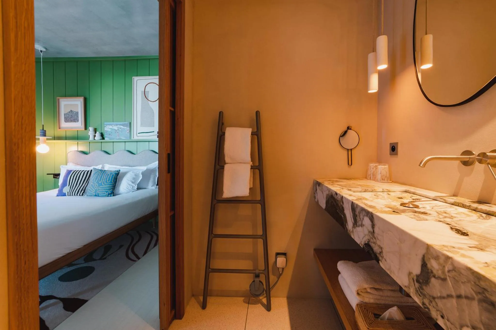 Bathroom, Bed in Hôtel de La Plage
