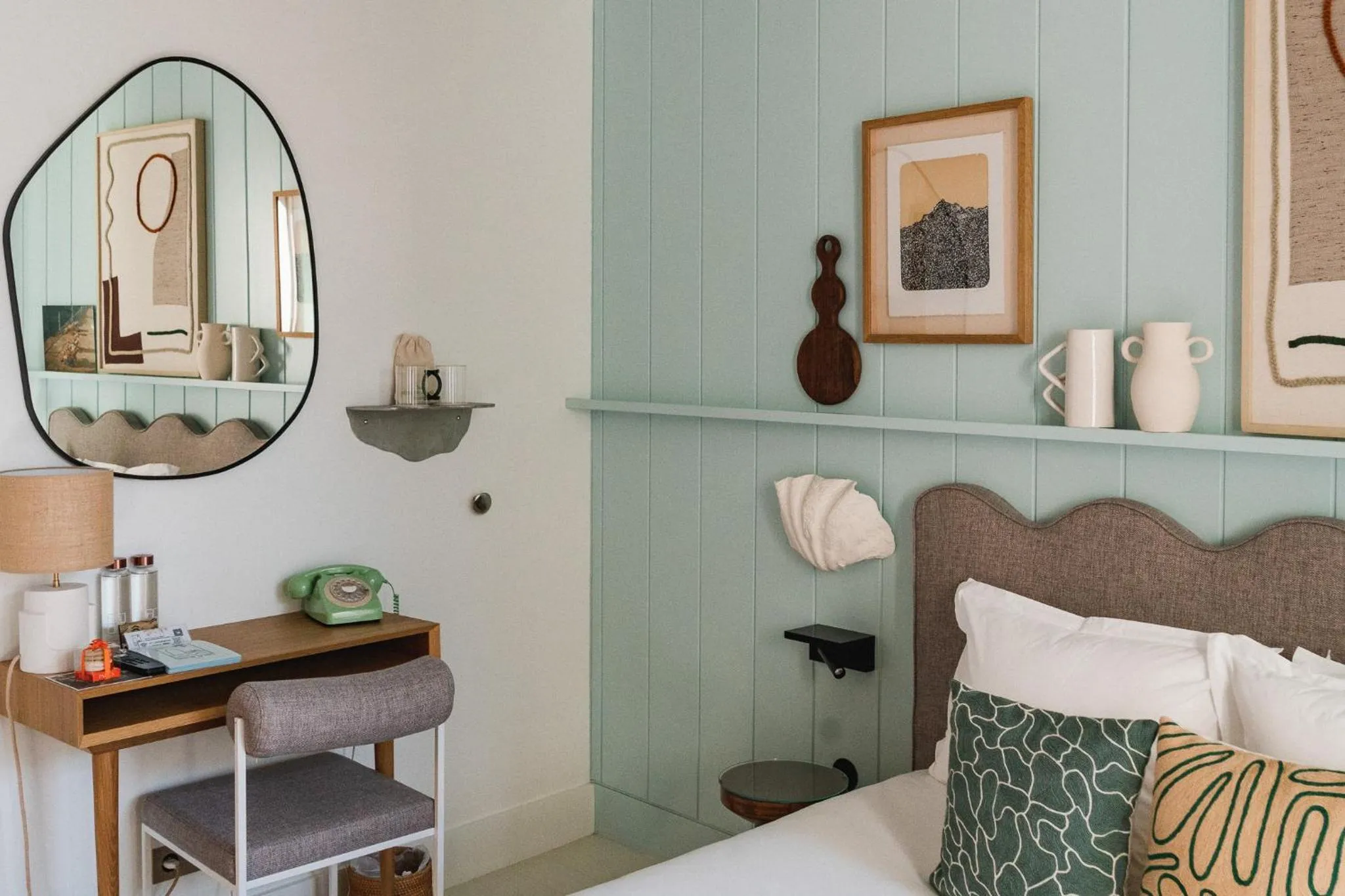 Decorative detail, Bed in Hôtel de La Plage